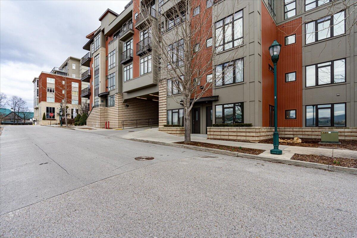 129 Walnut 028 Street