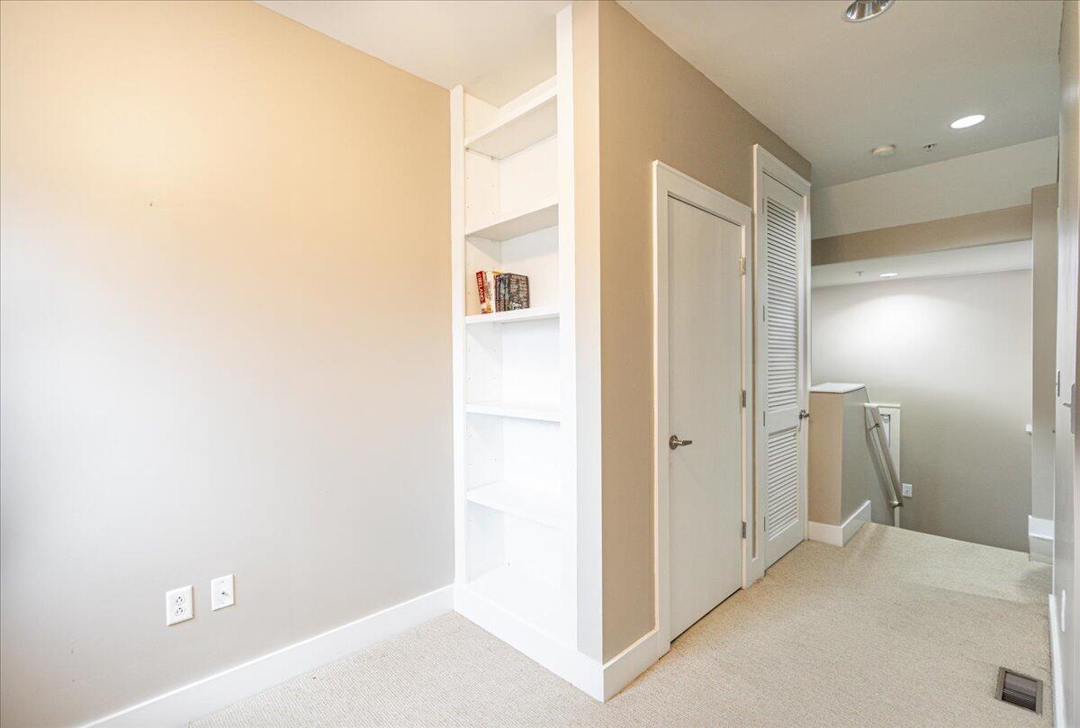 129 Walnut 028 Street