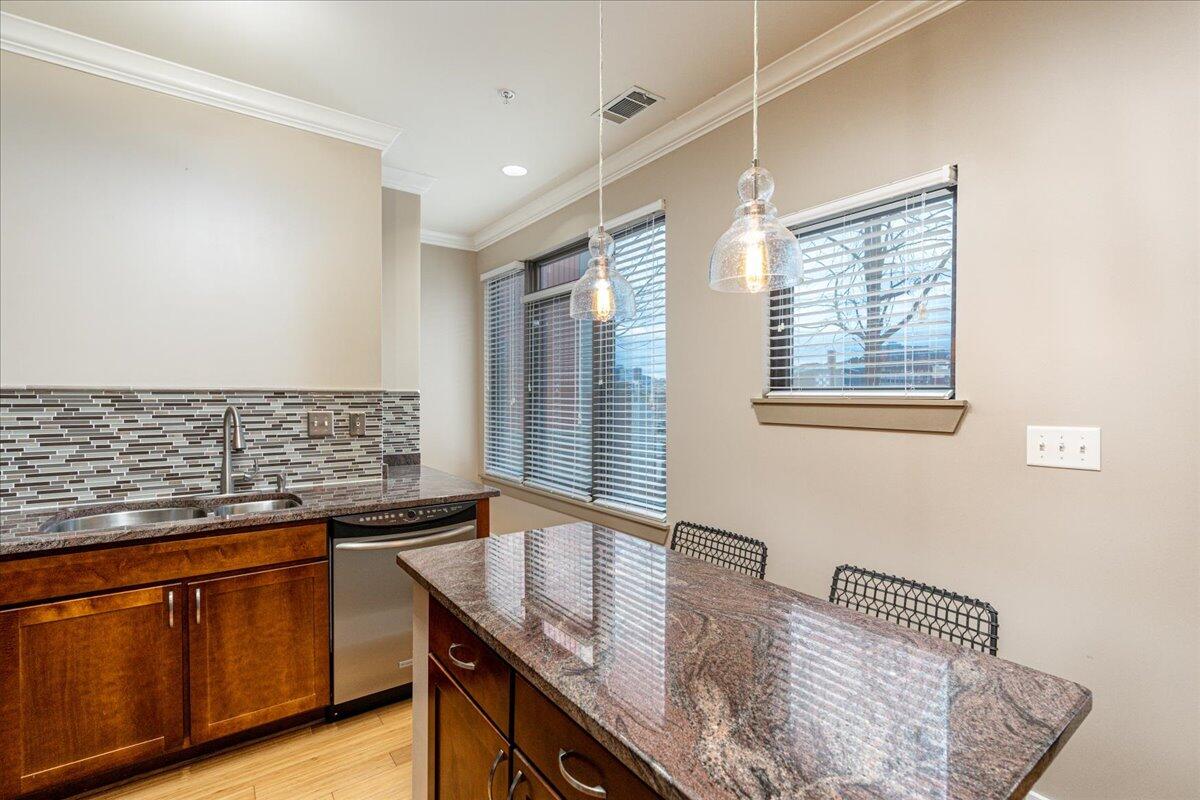 129 Walnut 028 Street