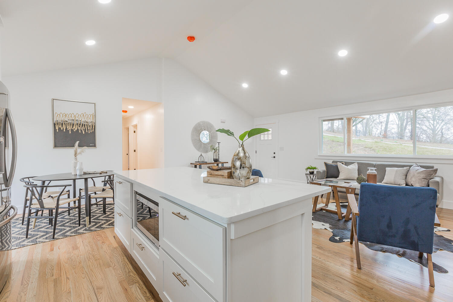 3402 Shadowlawn Drive