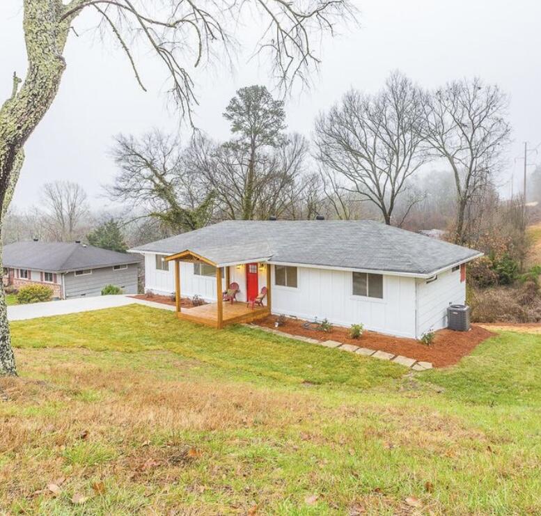 3402 Shadowlawn Drive