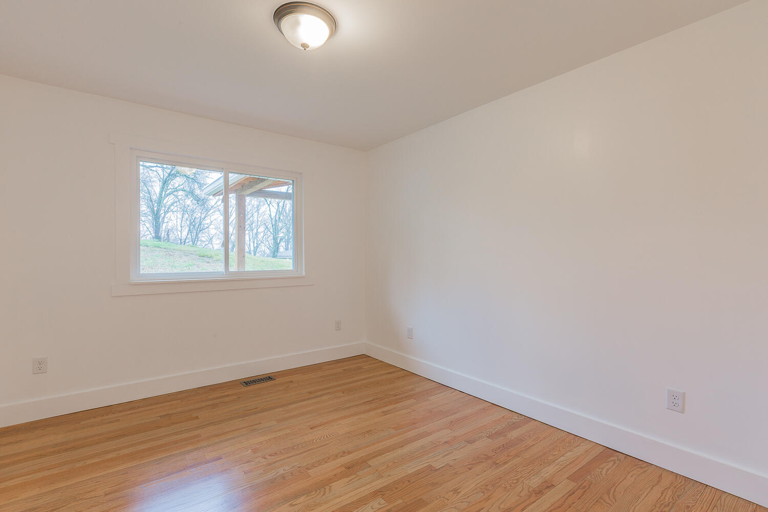3402 Shadowlawn Drive