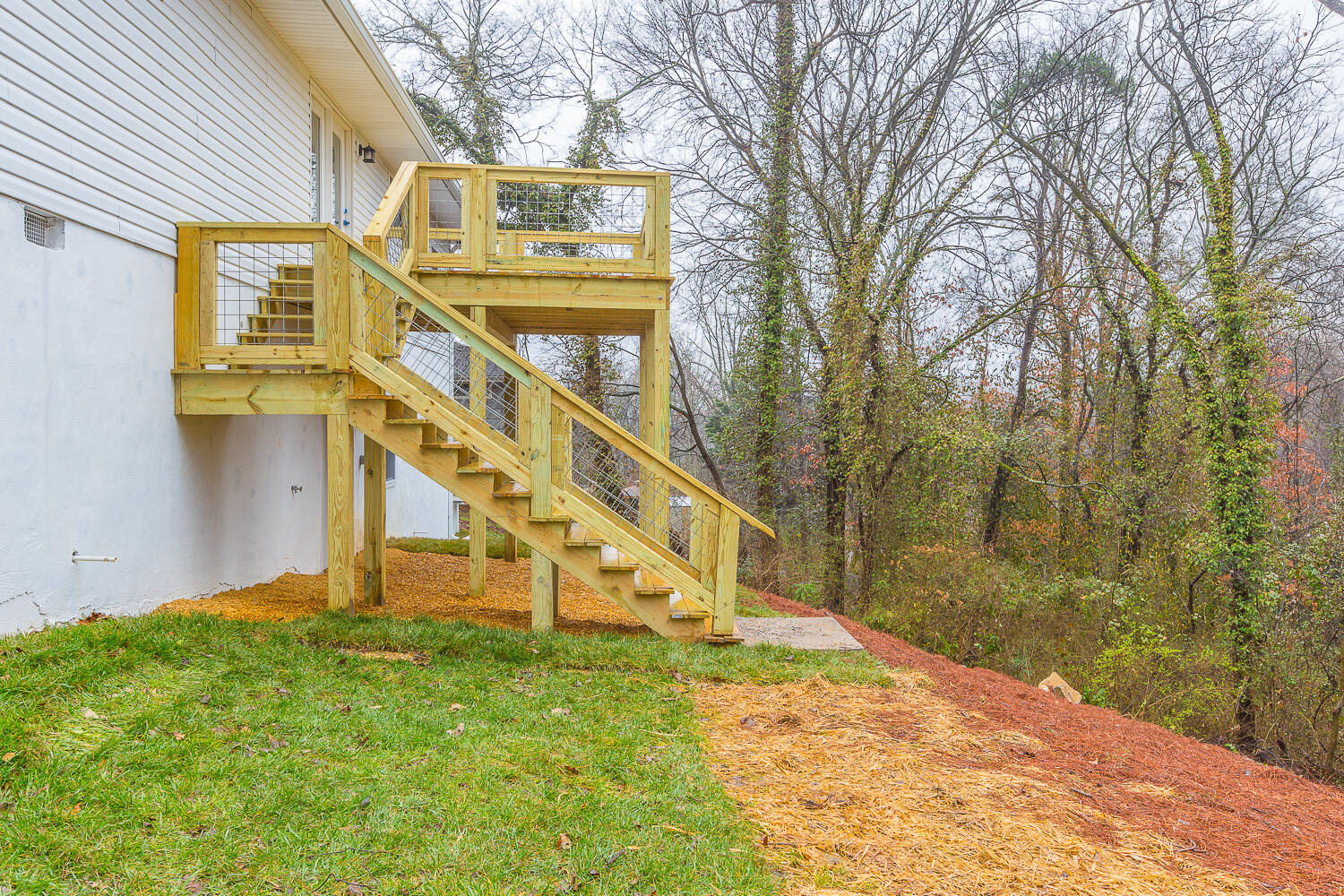 3402 Shadowlawn Drive