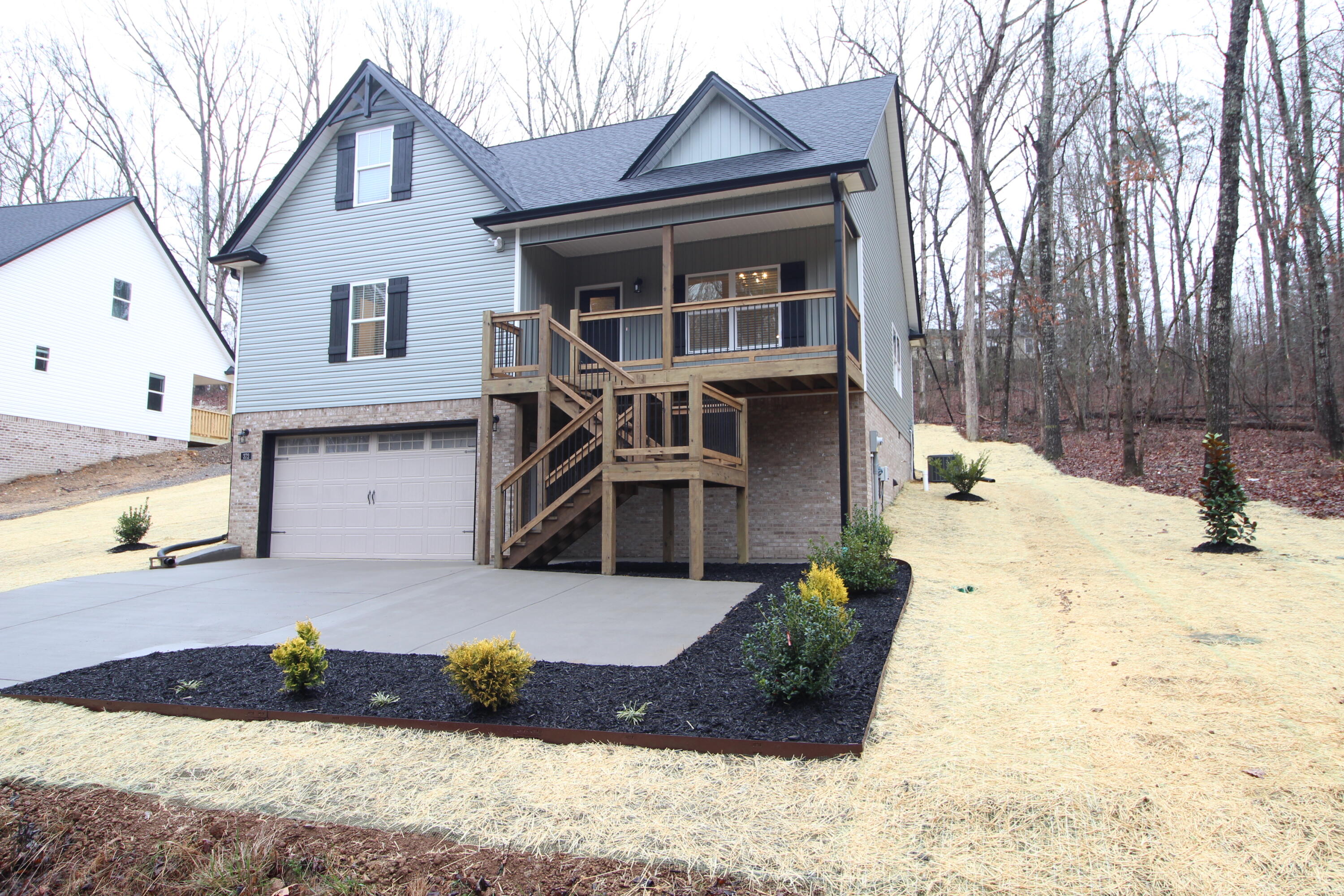 372 NE Hollow Road