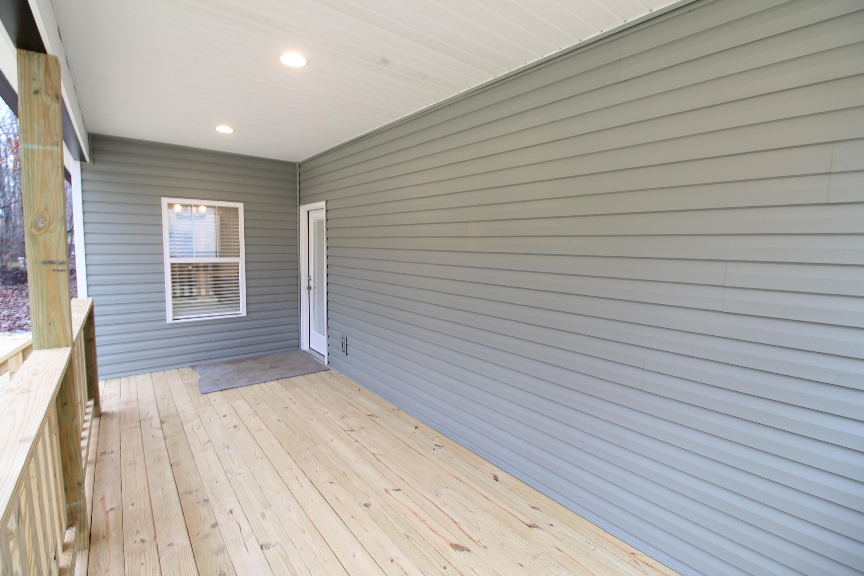 372 NE Hollow Road
