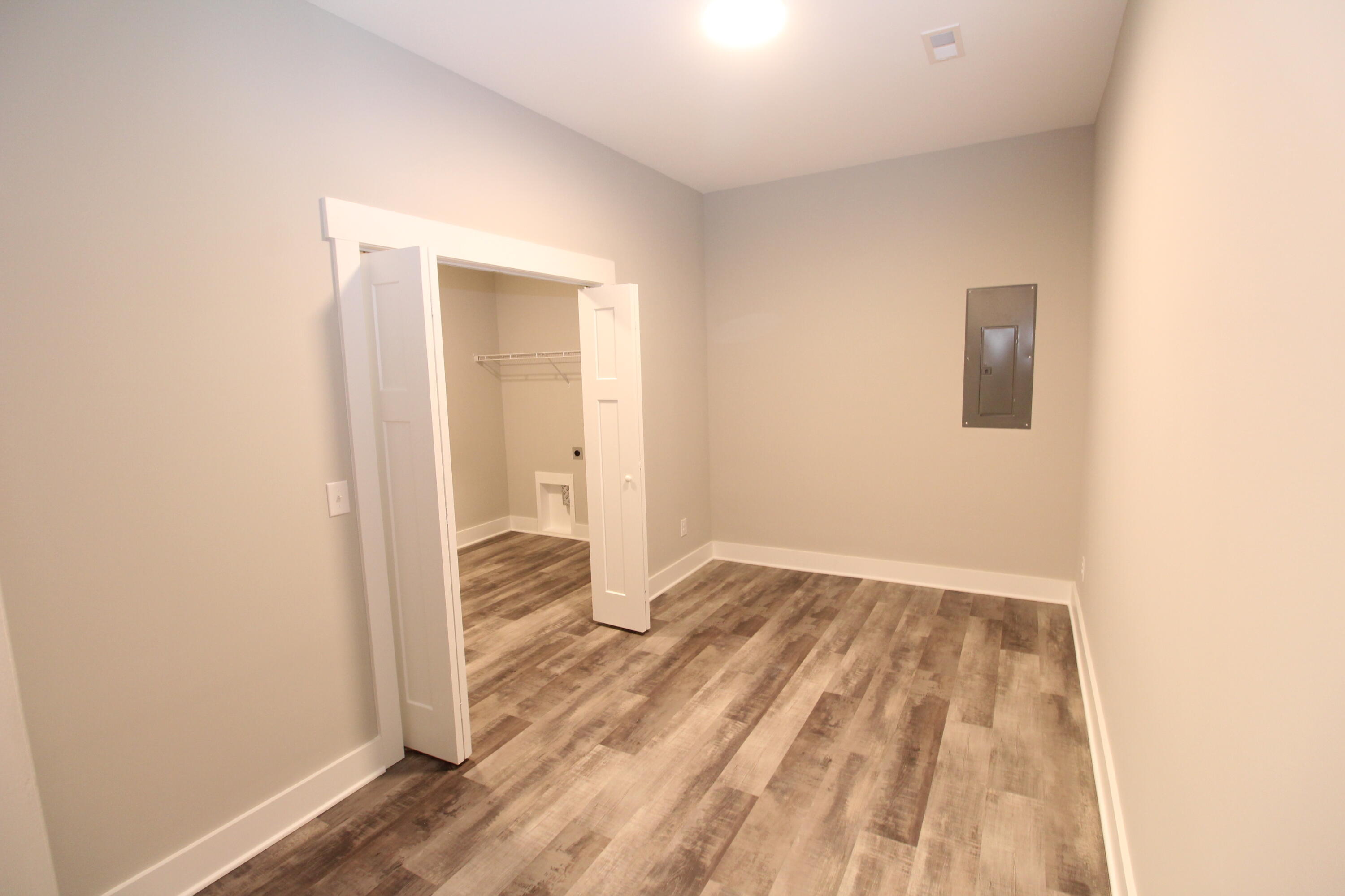 372 NE Hollow Road