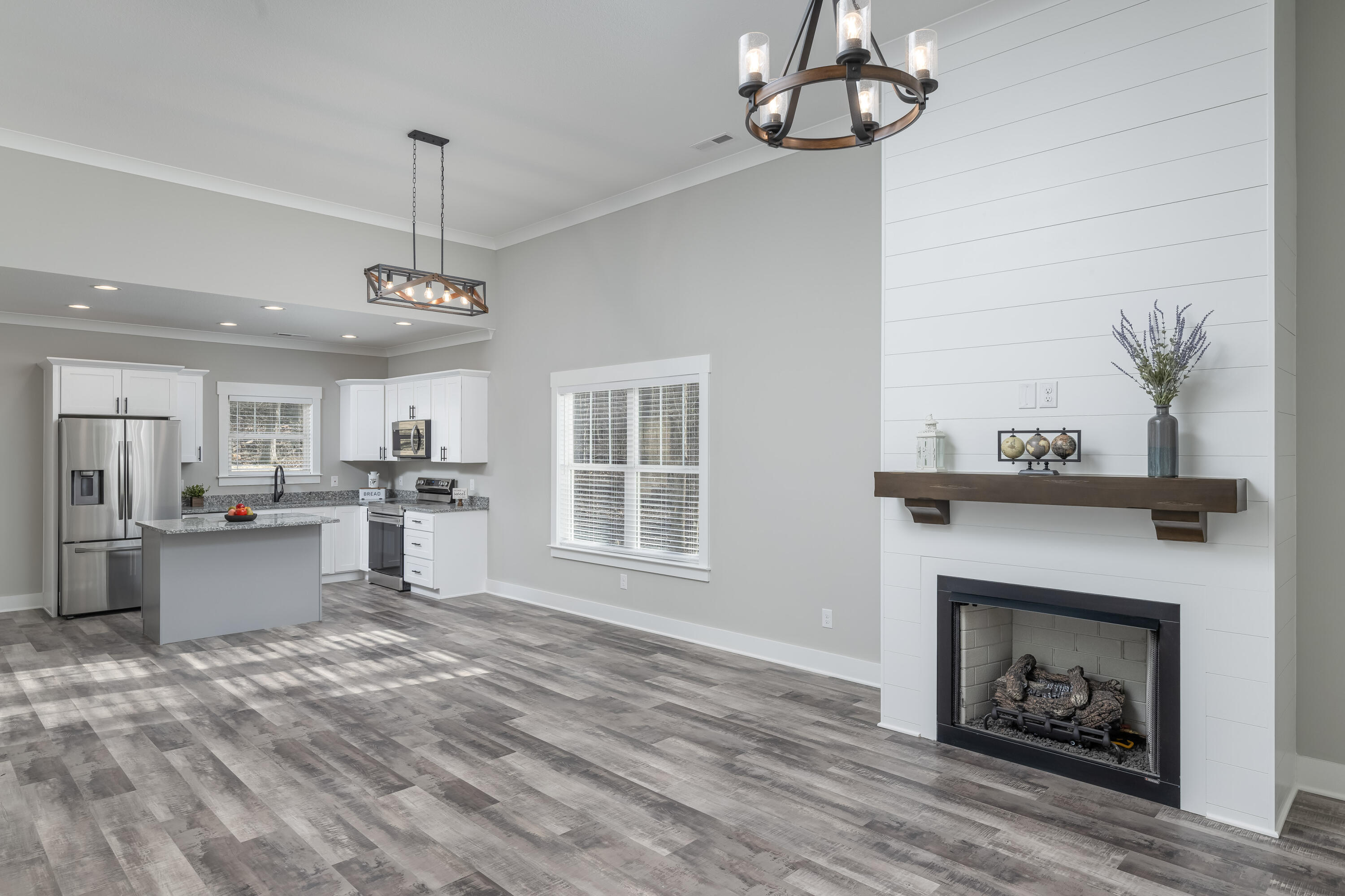 372 NE Hollow Road