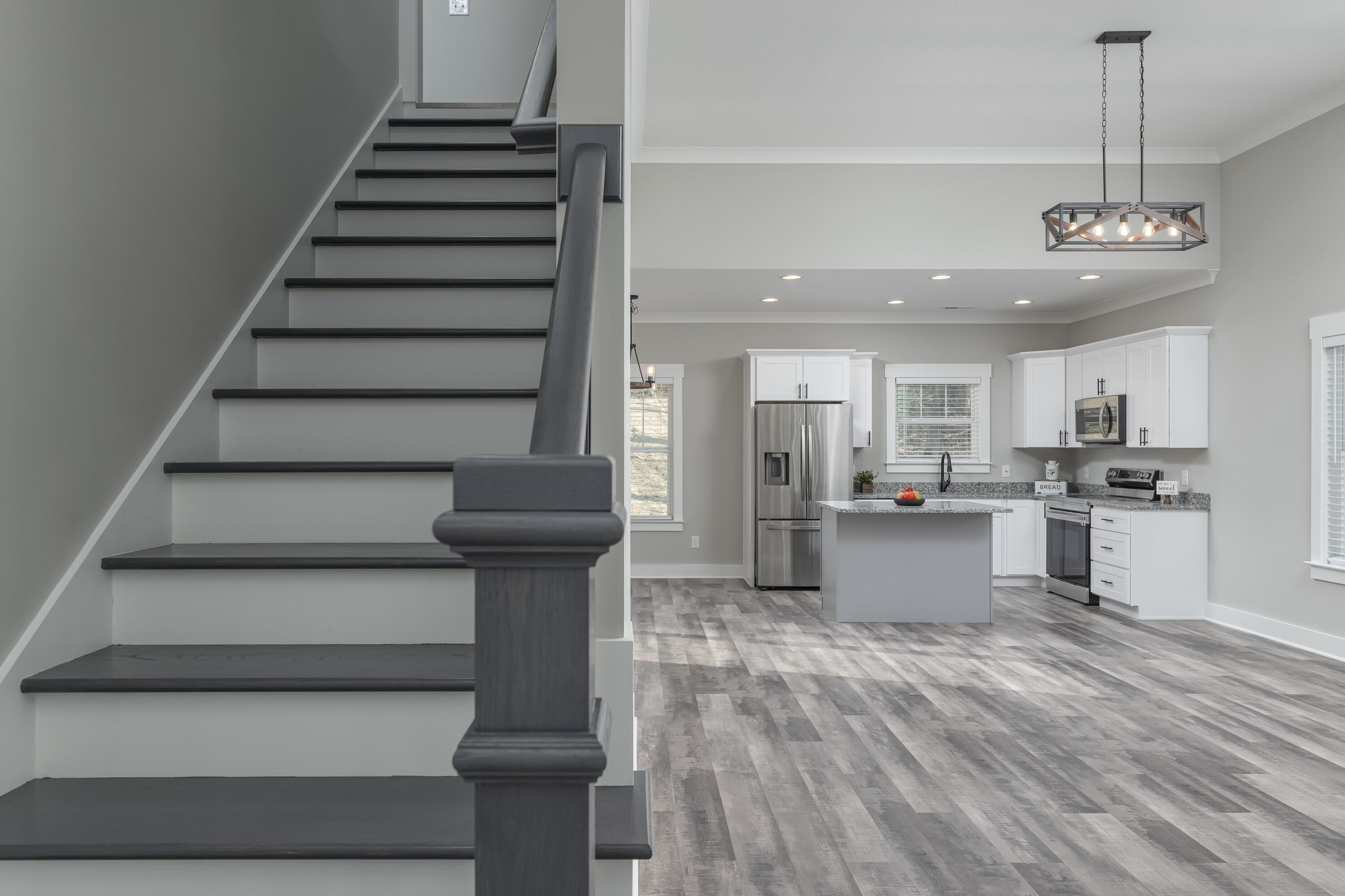 372 NE Hollow Road
