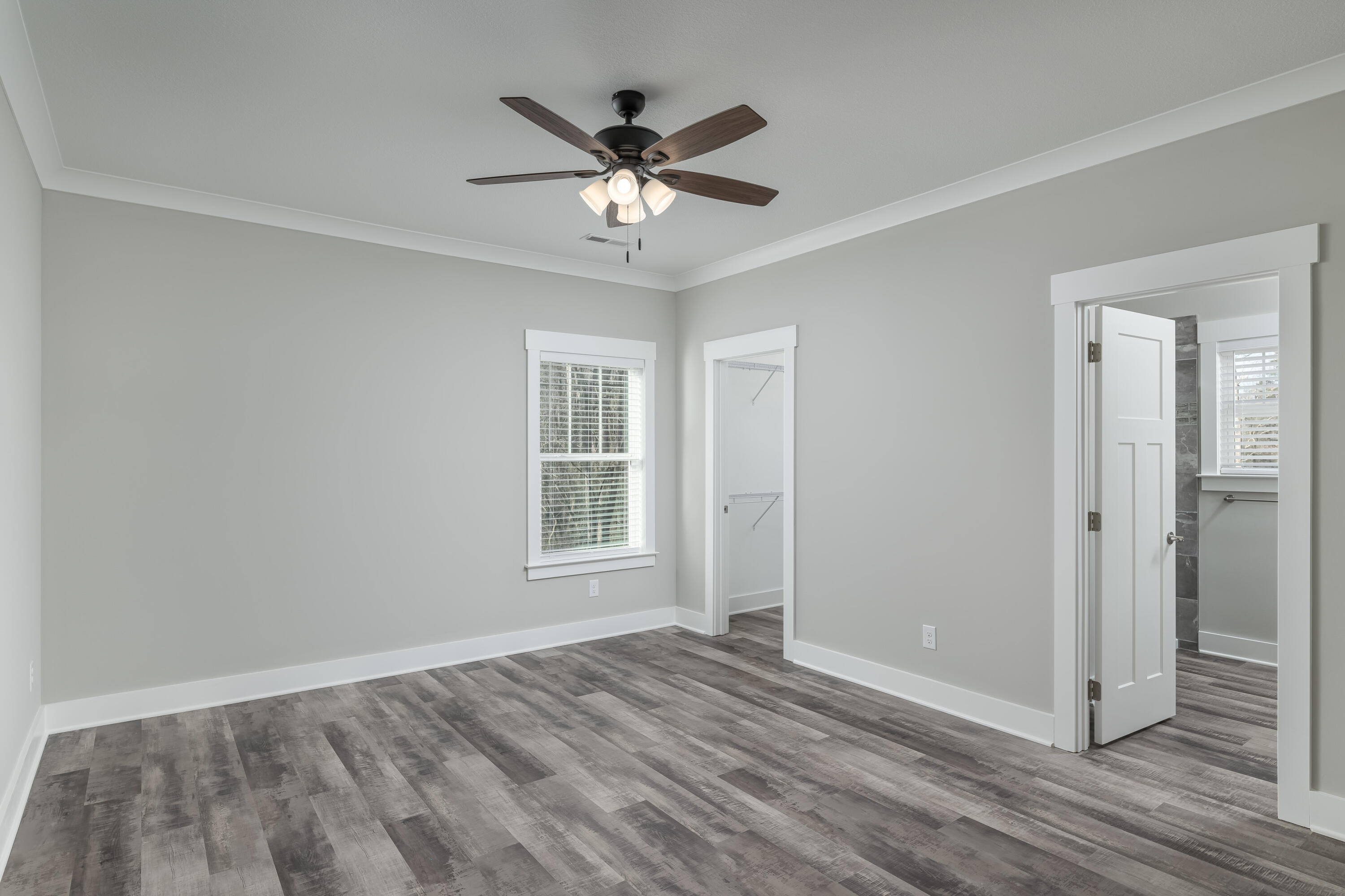 372 NE Hollow Road