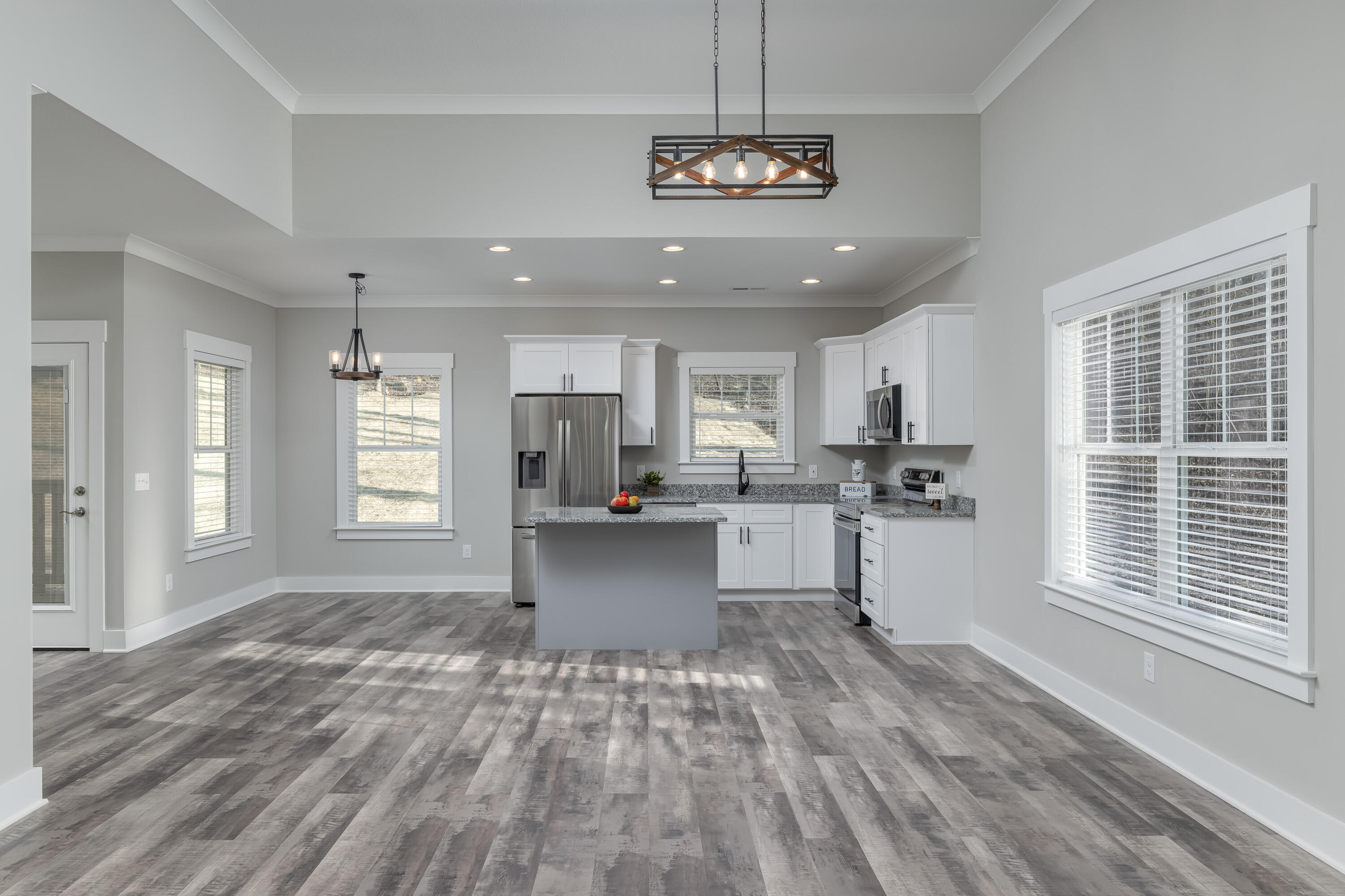 372 NE Hollow Road