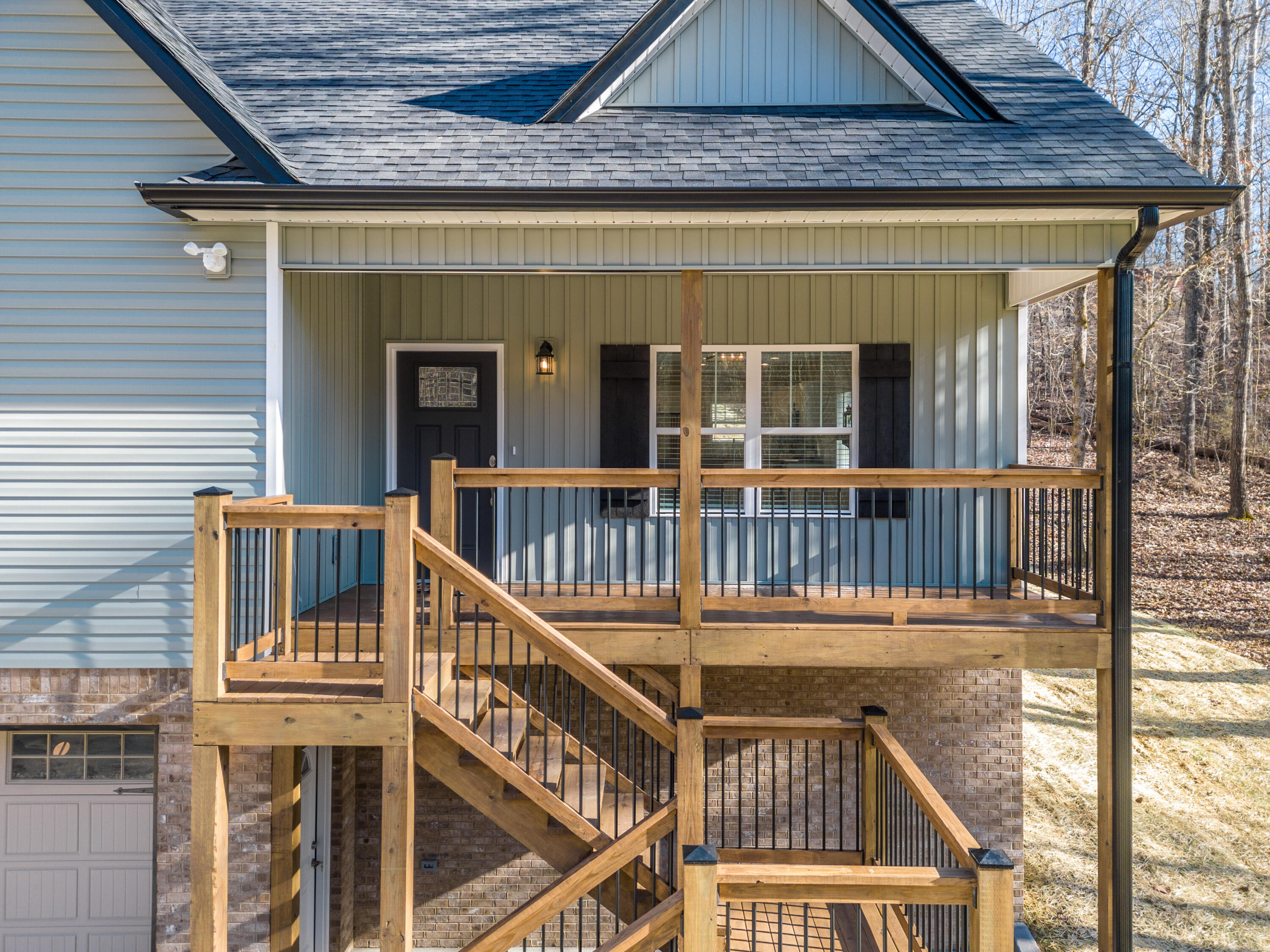 372 NE Hollow Road