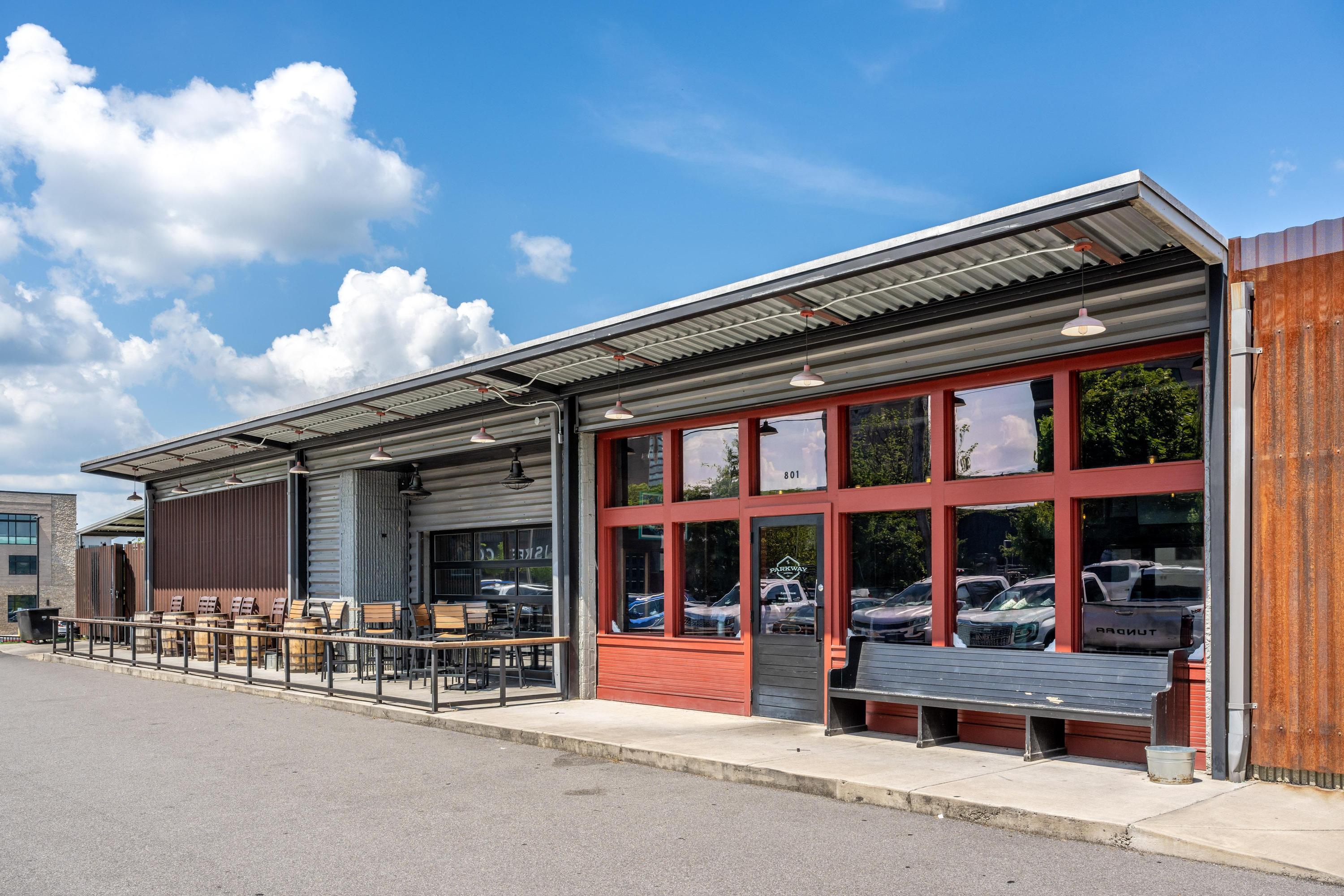 805 Franklin Street, 44