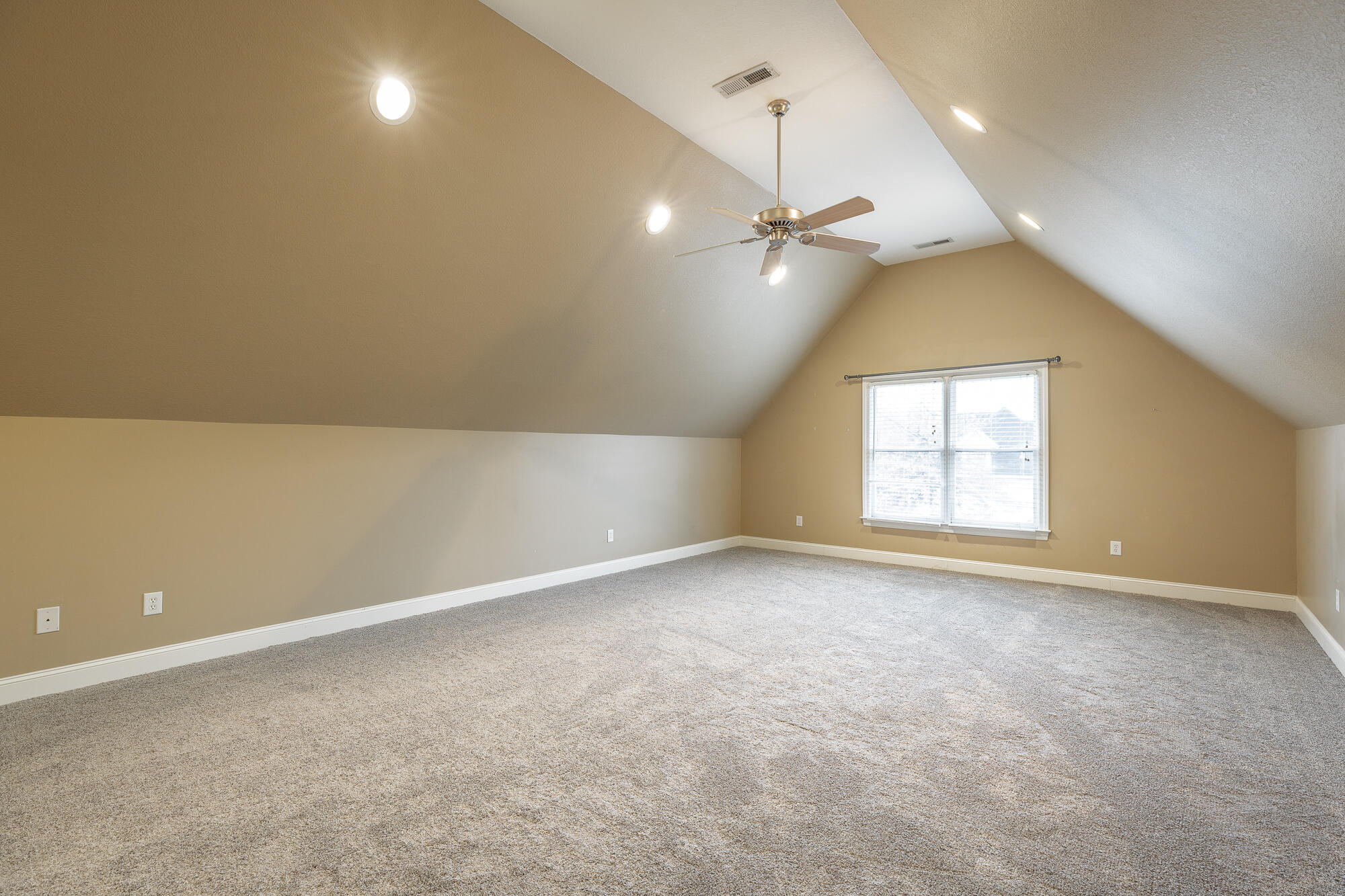2107 Turnberry Circle