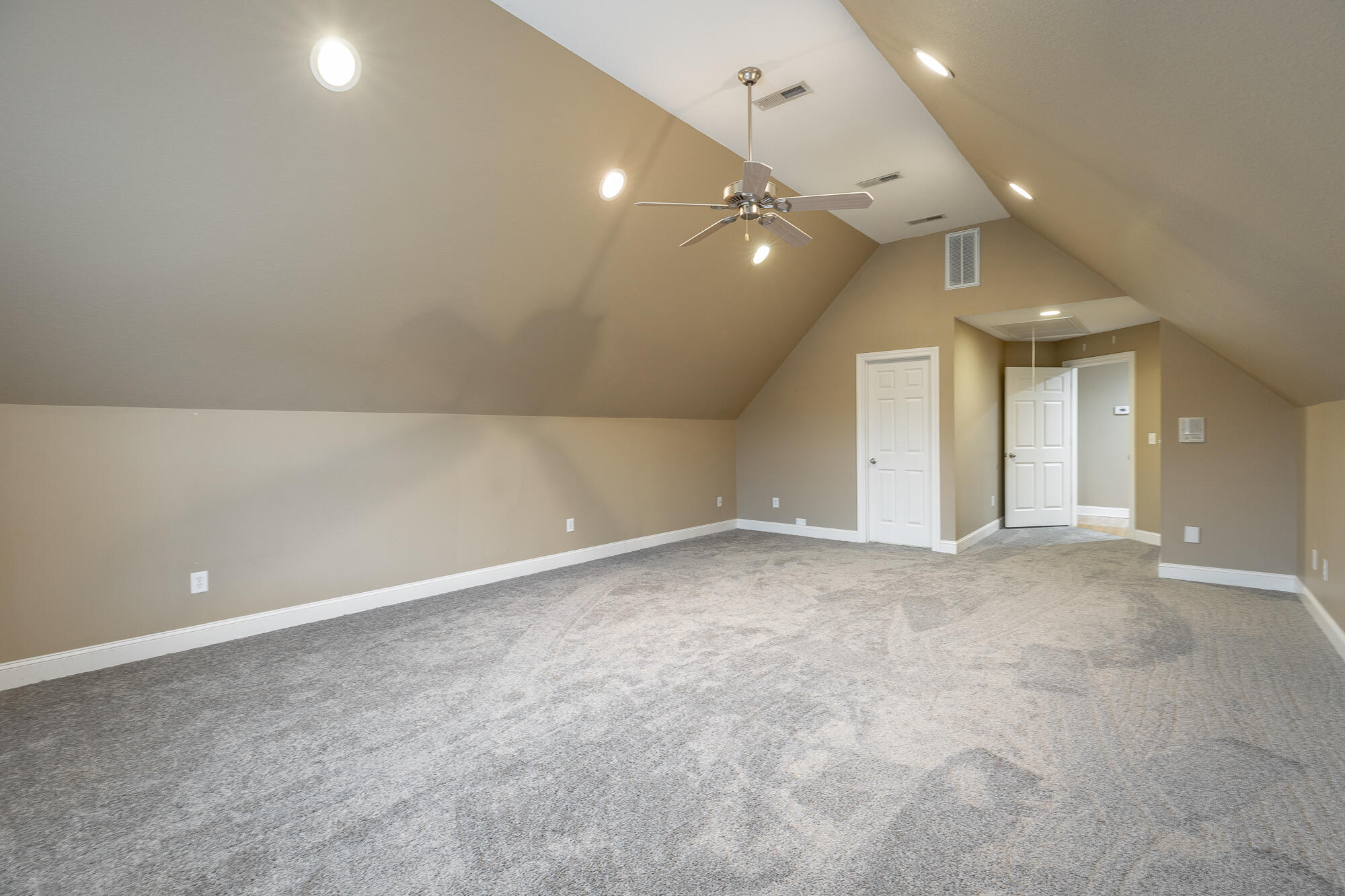 2107 Turnberry Circle