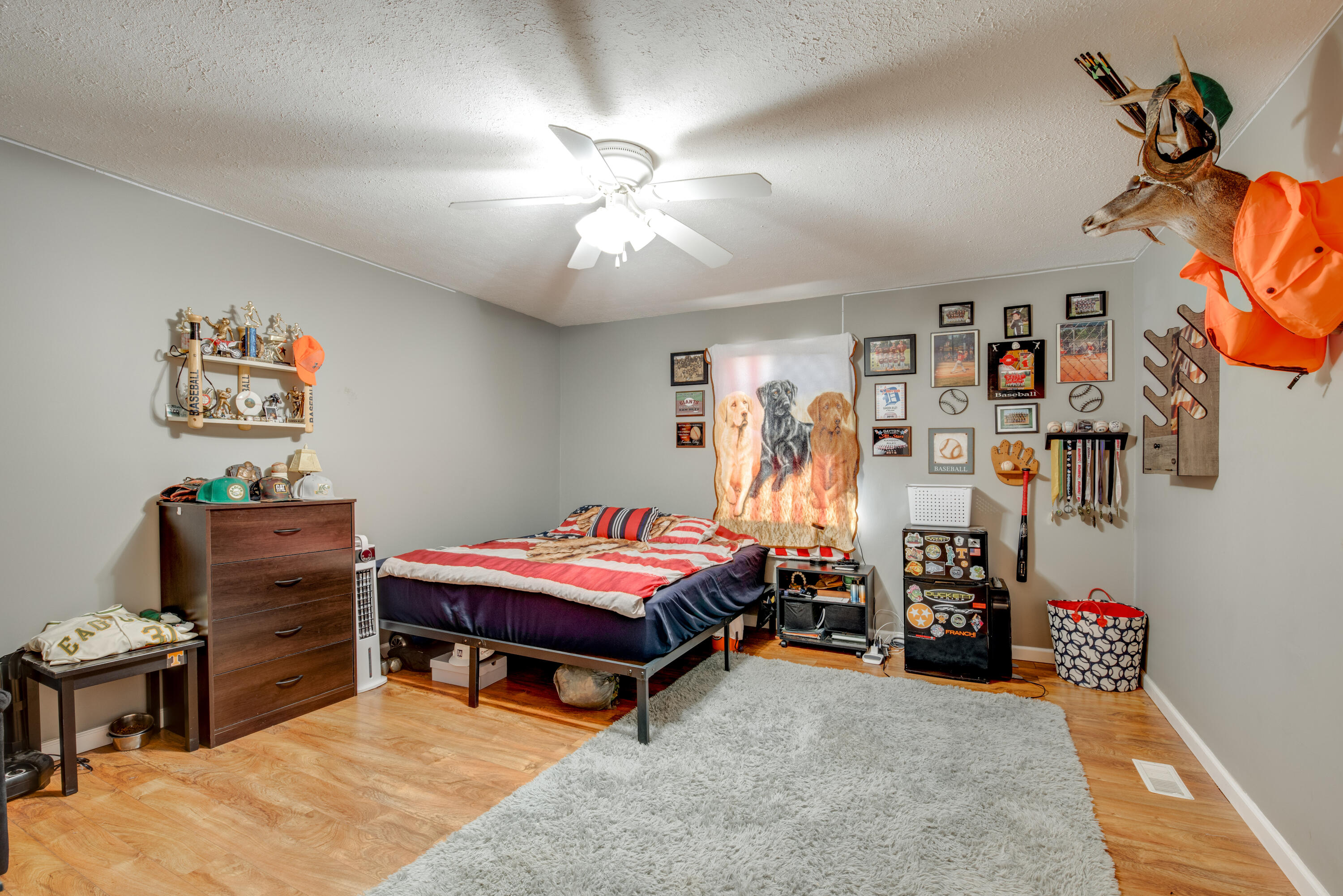 952 Crosby Lane