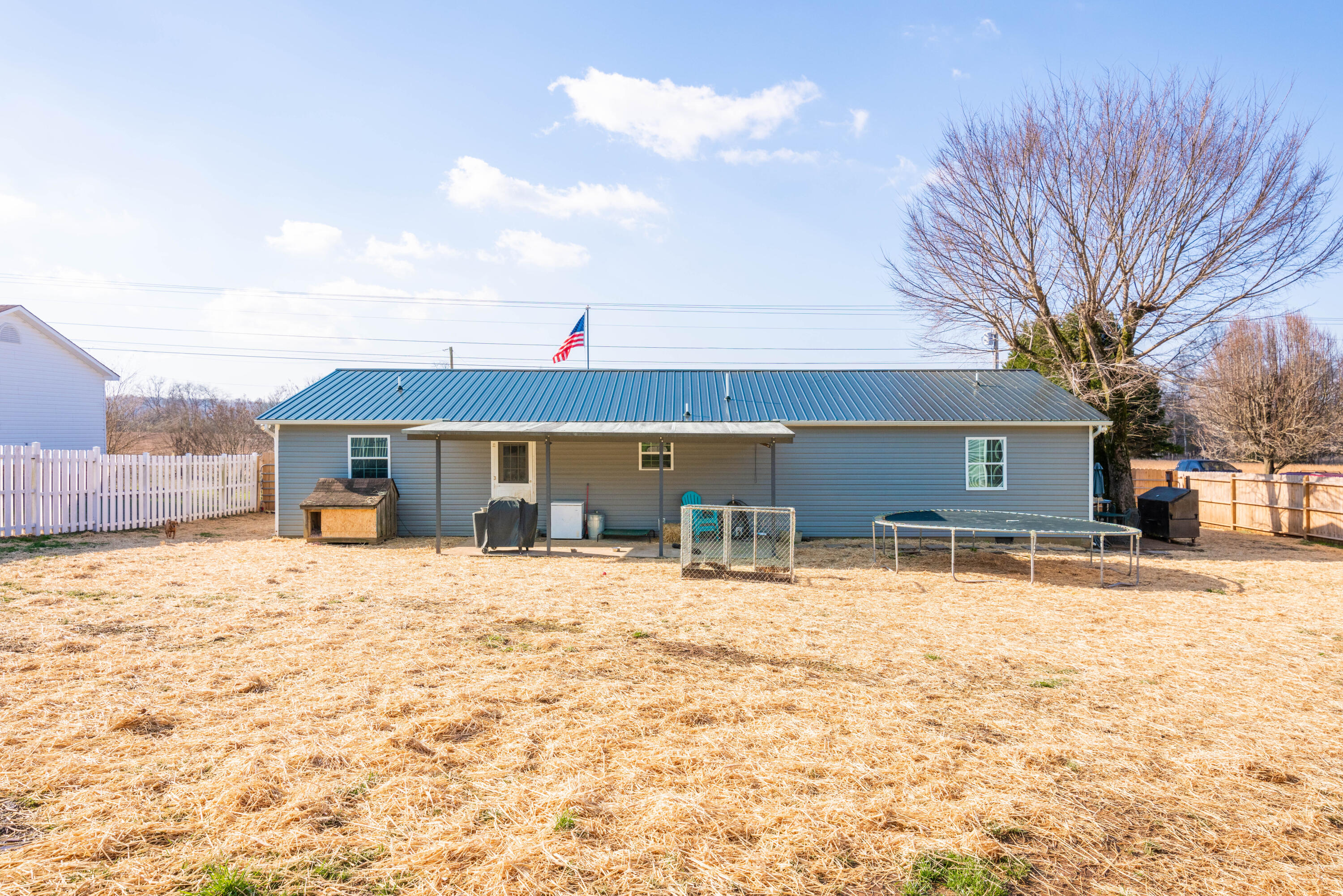 952 Crosby Lane