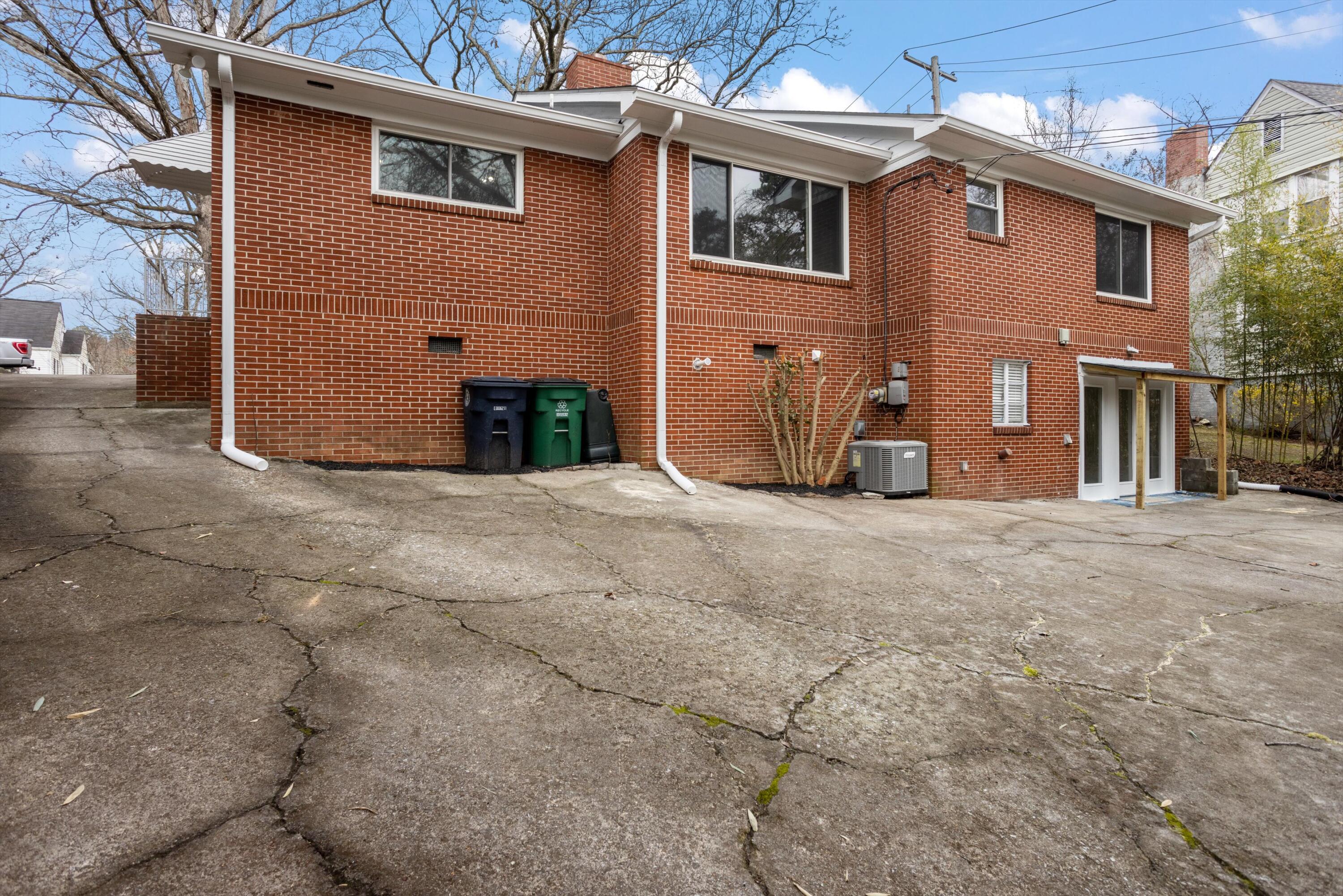 1626 S Rugby Place