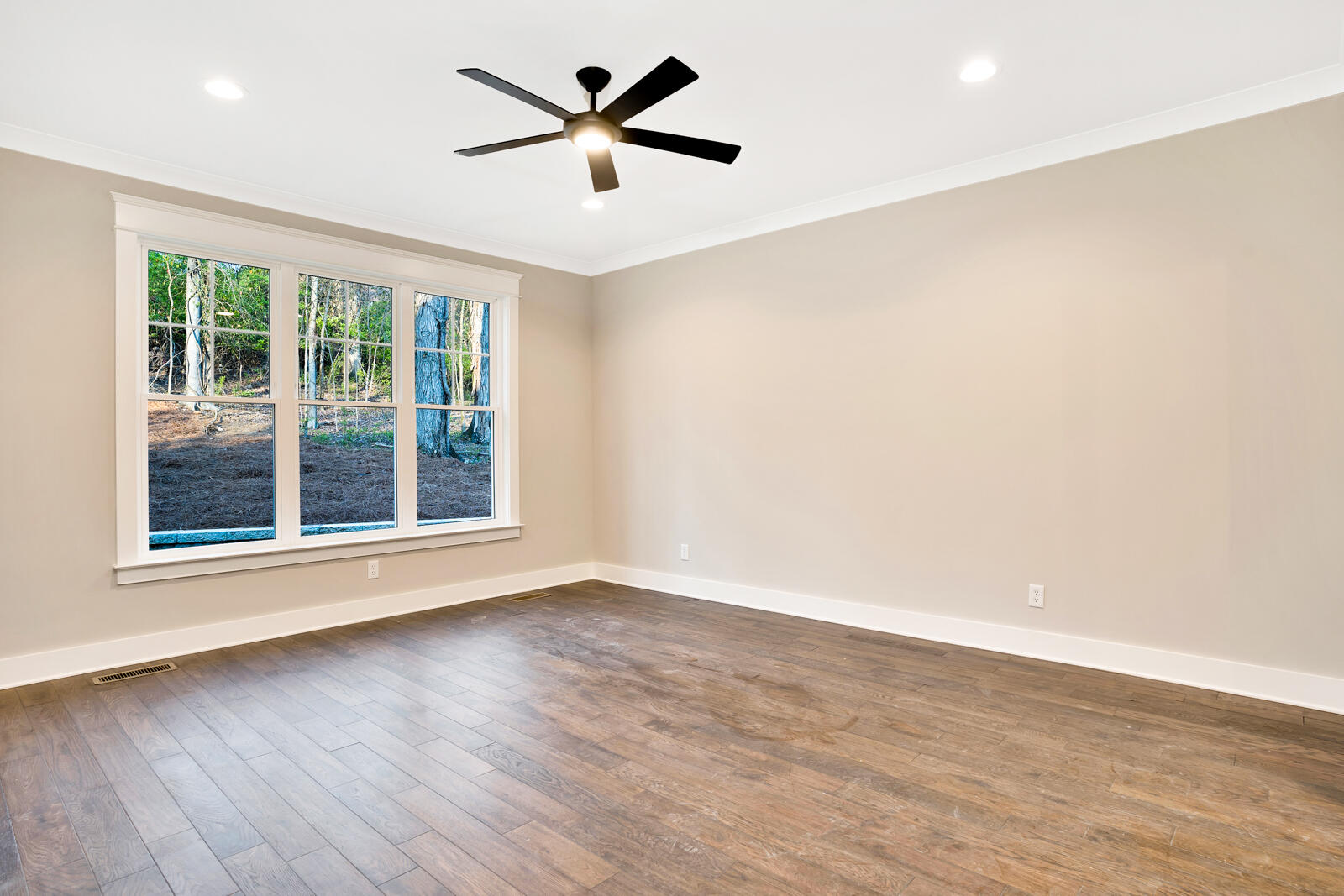 607 W View Road