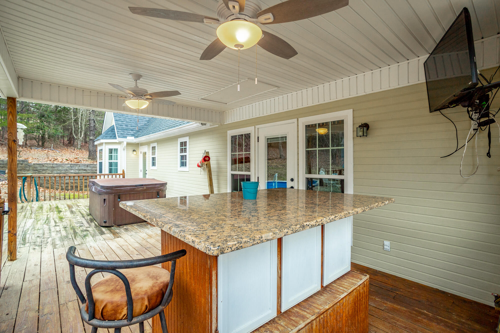 6123 Morning Glory Drive