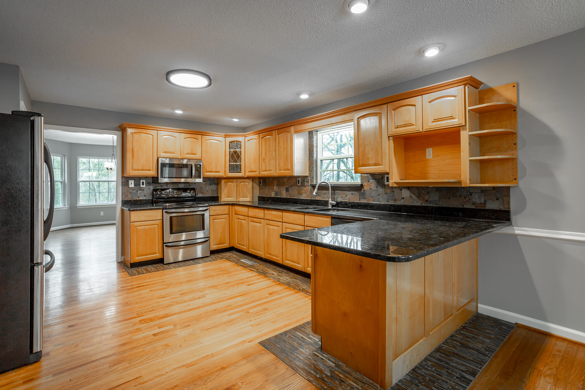 6123 Morning Glory Drive