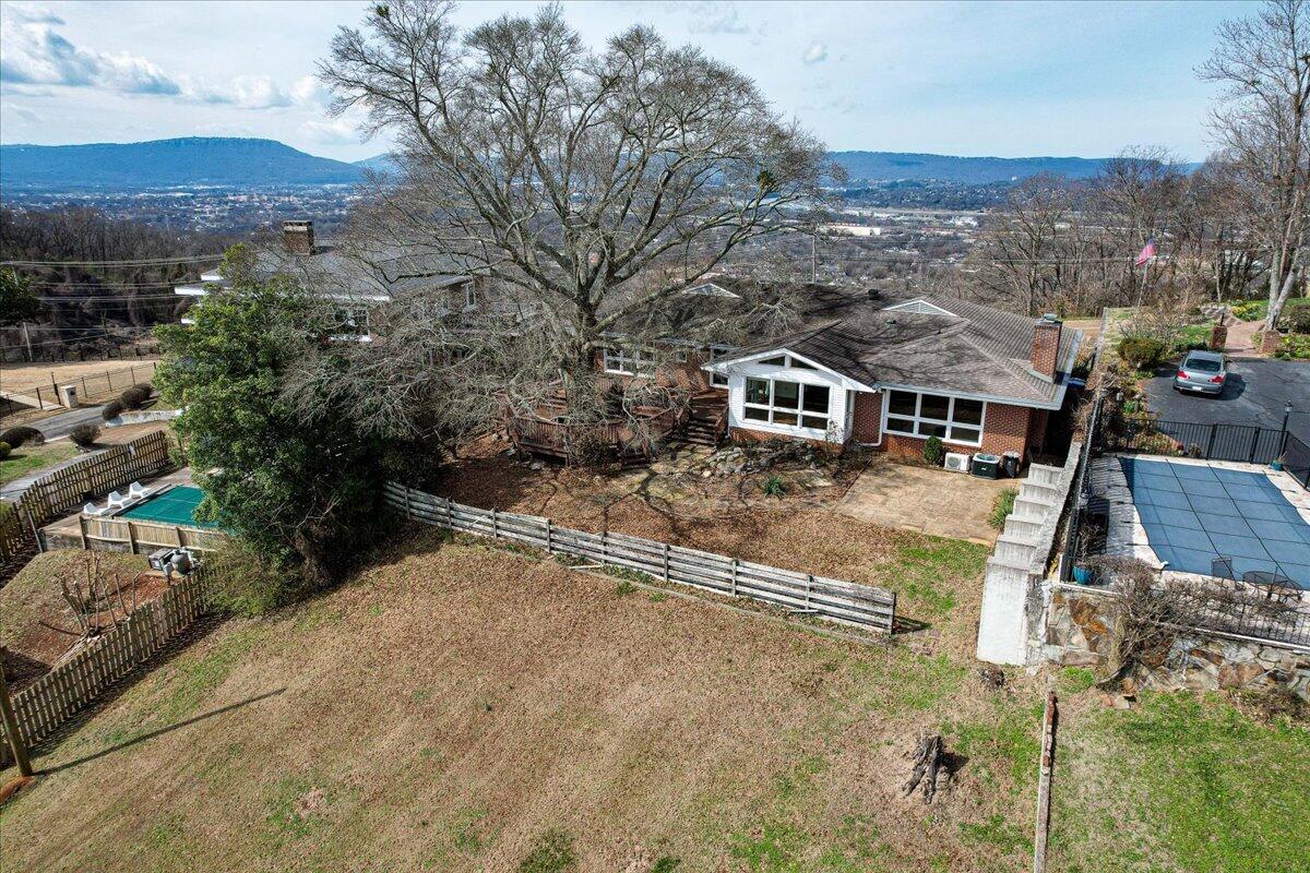470 N Crest Road