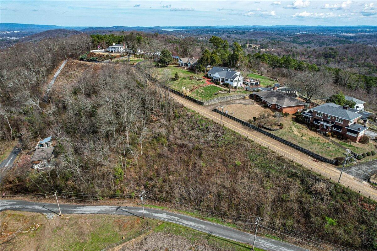 470 N Crest Road