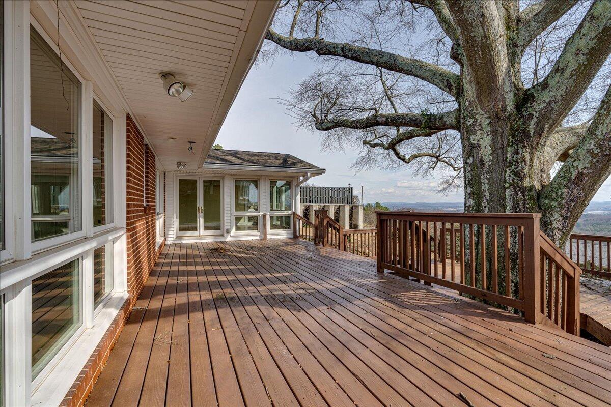 470 N Crest Road