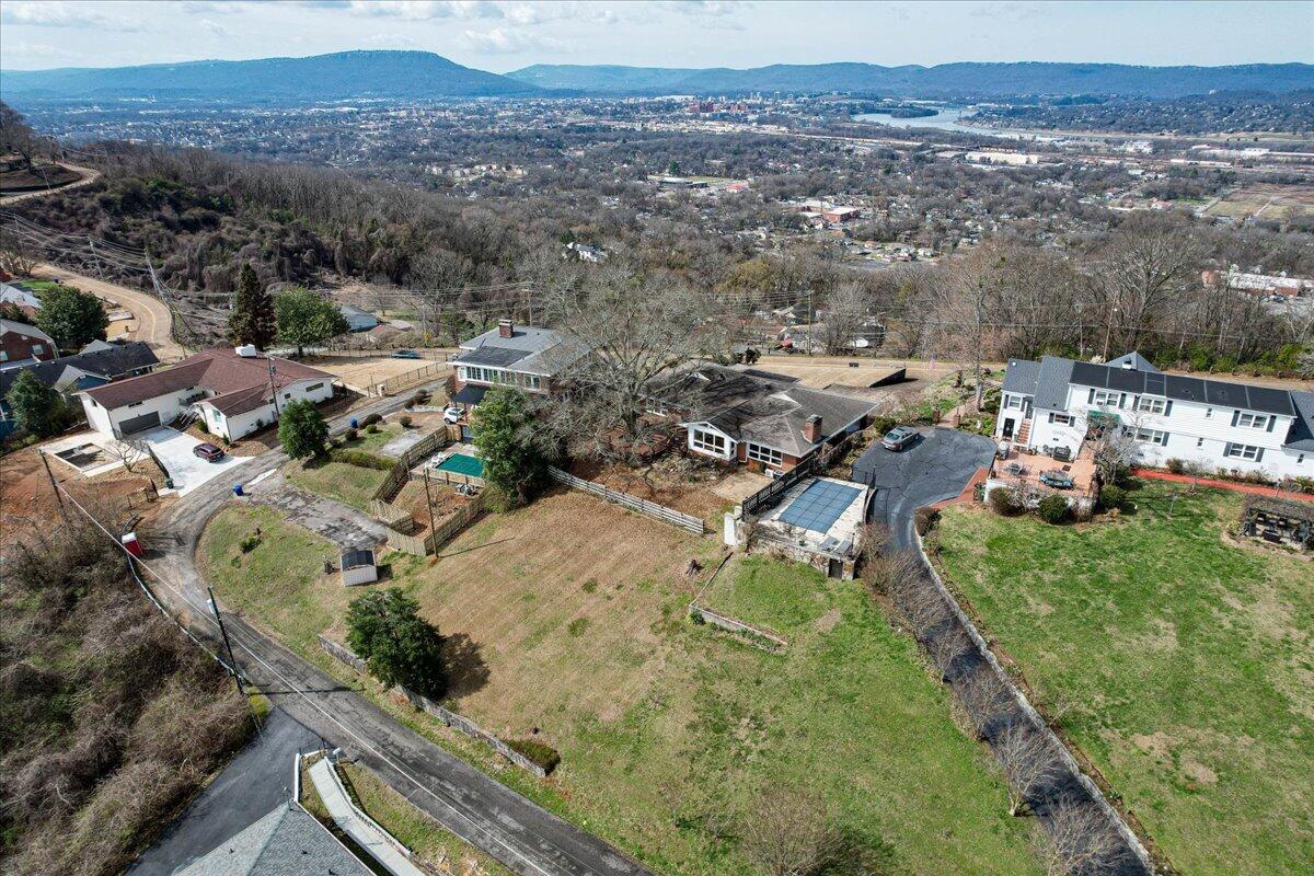 470 N Crest Road