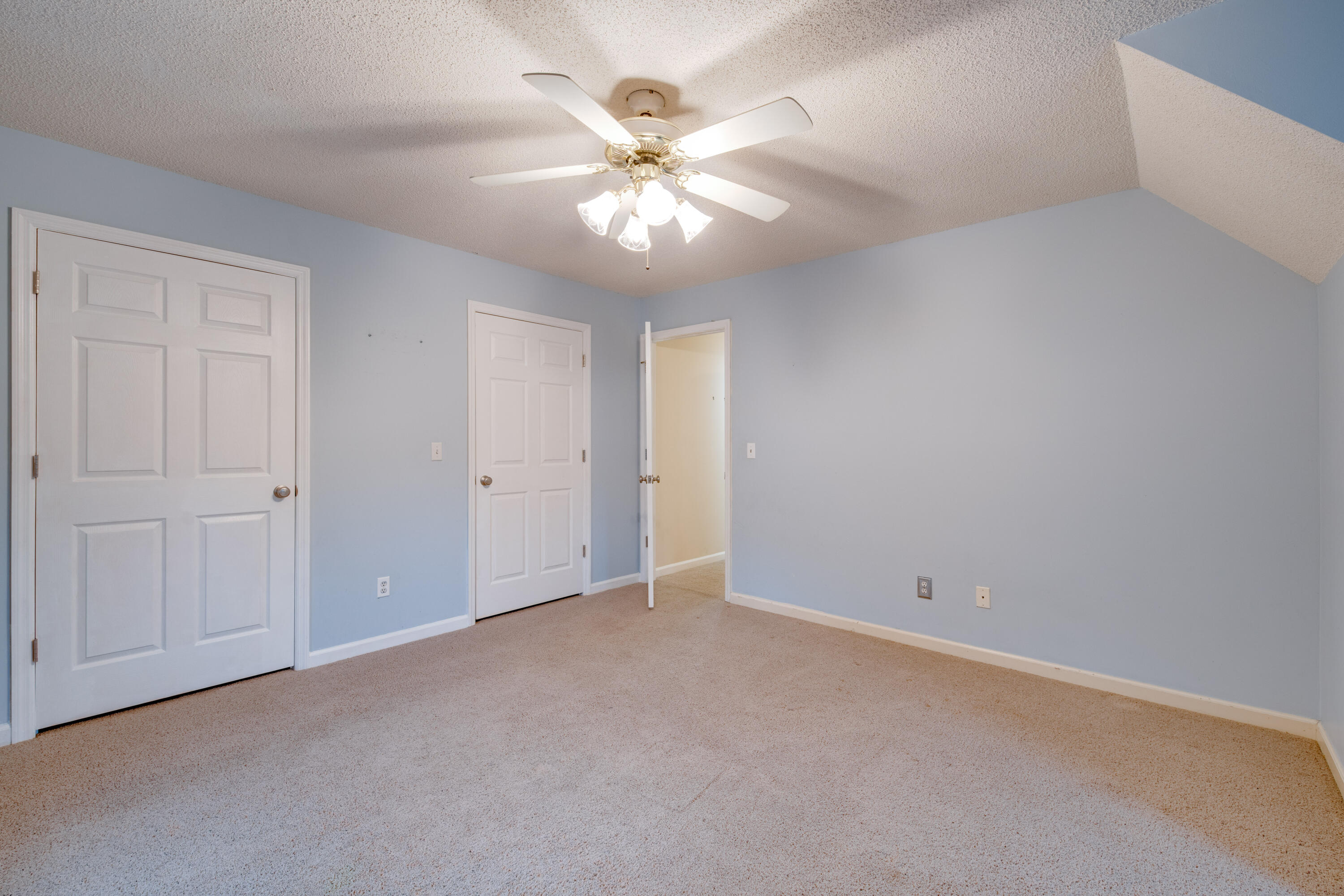 615 Northbrook Drive
