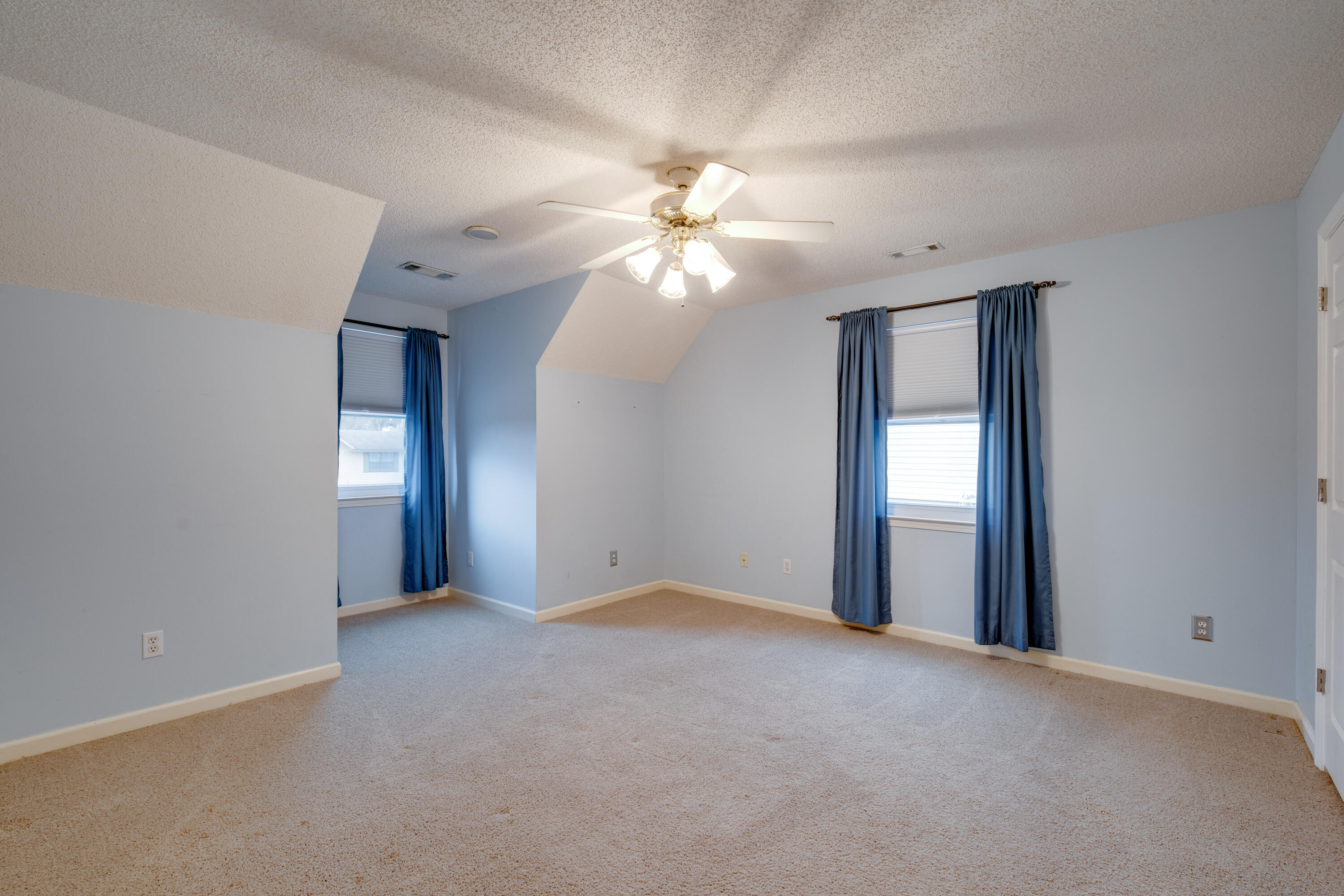 615 Northbrook Drive