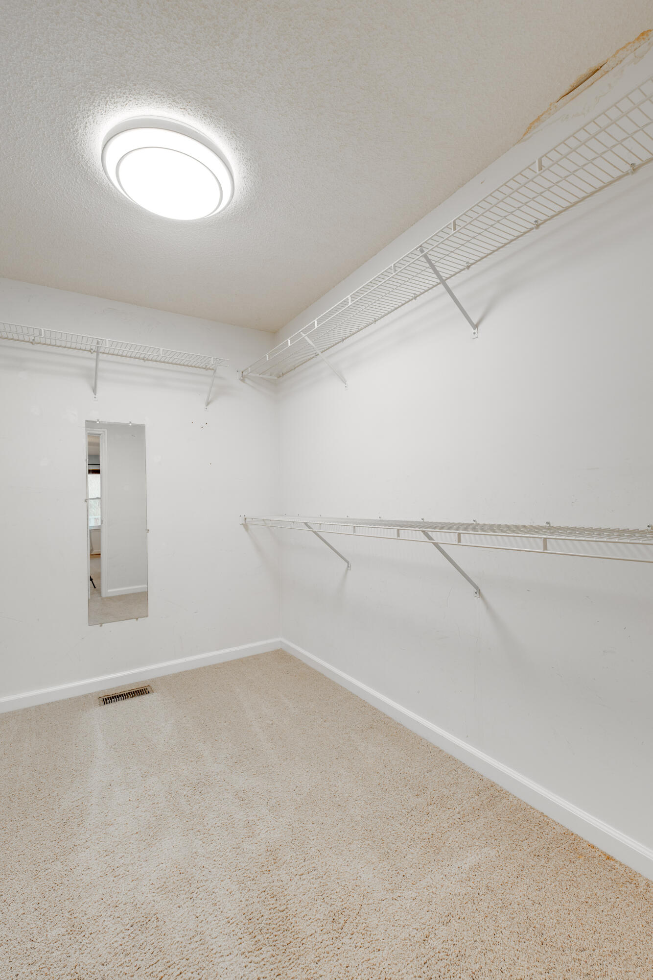 615 Northbrook Drive