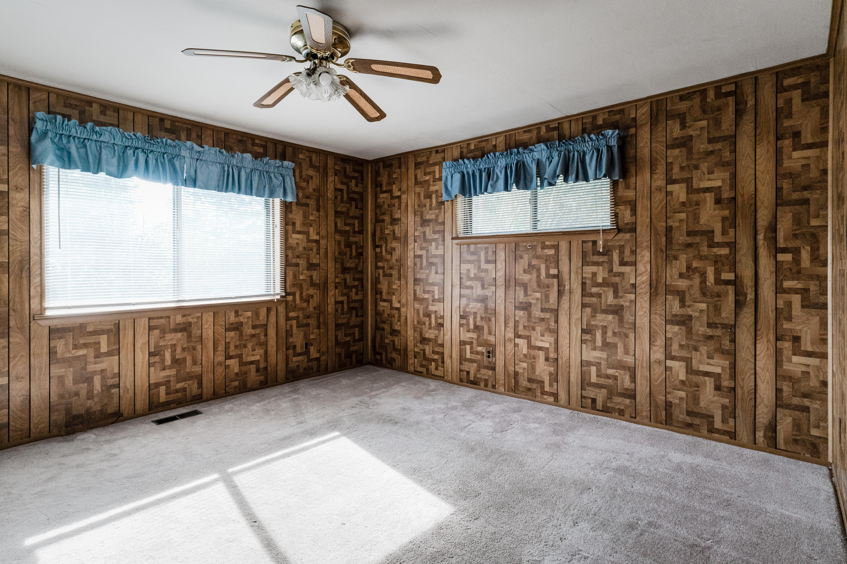 5006 Swan Road