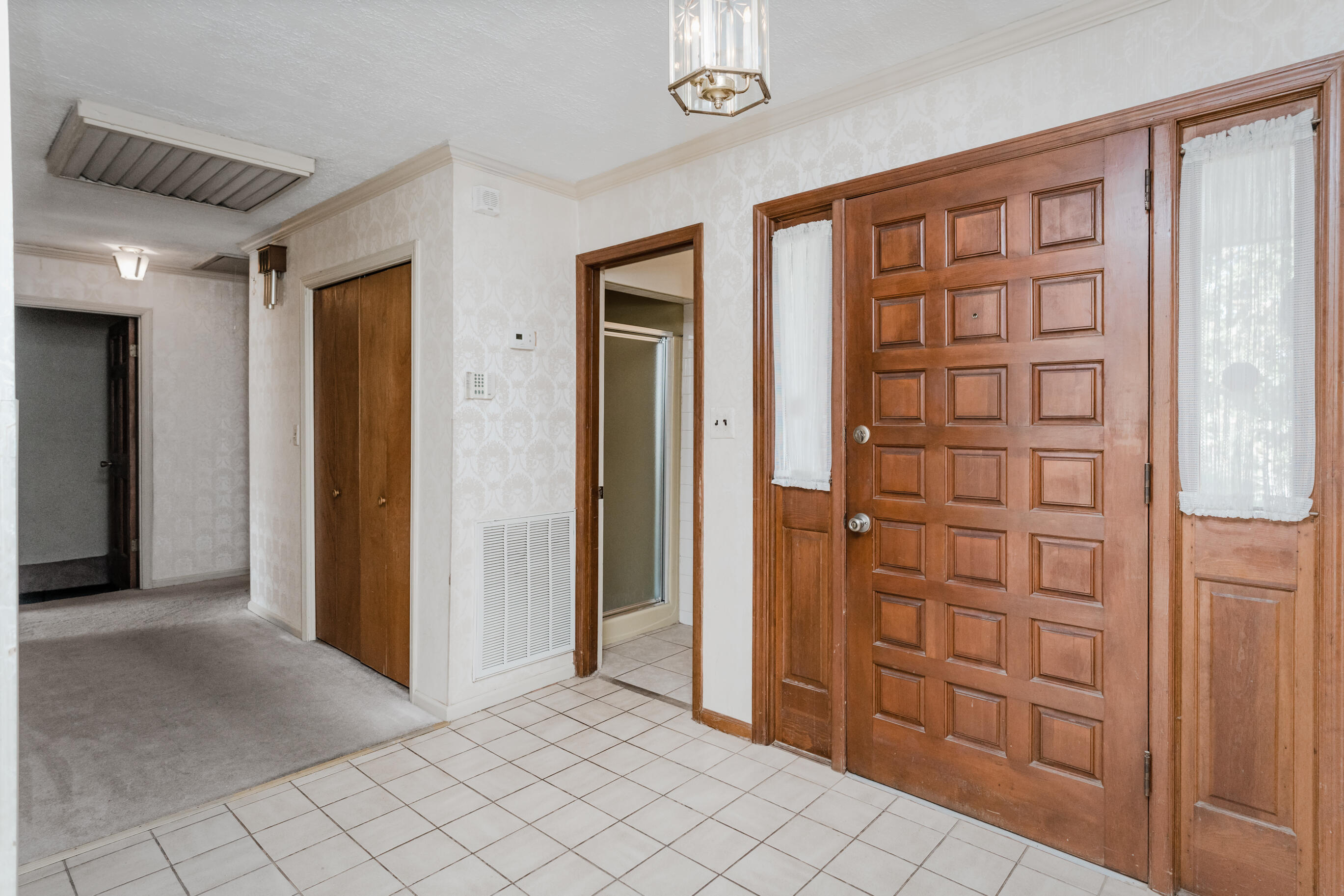 5006 Swan Road
