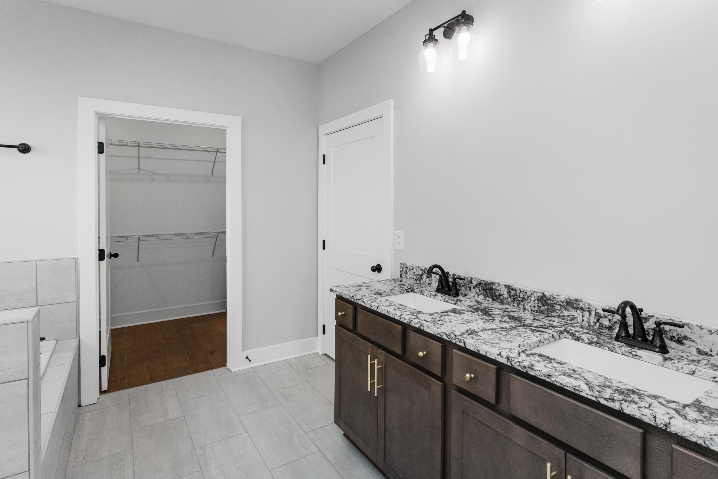 2511 Blue Skies Drive, 11