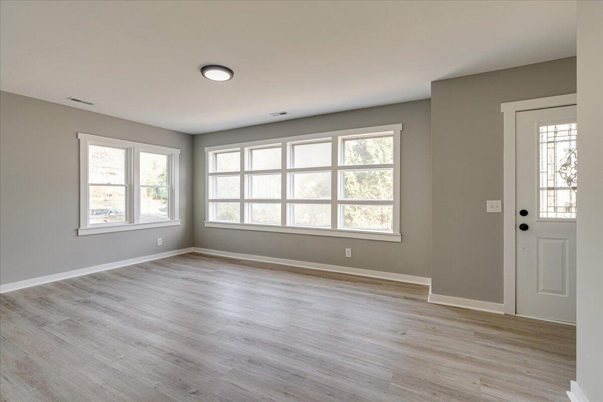 20 Crestline Drive