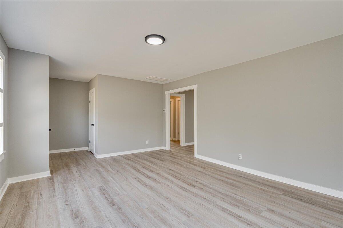 20 Crestline Drive