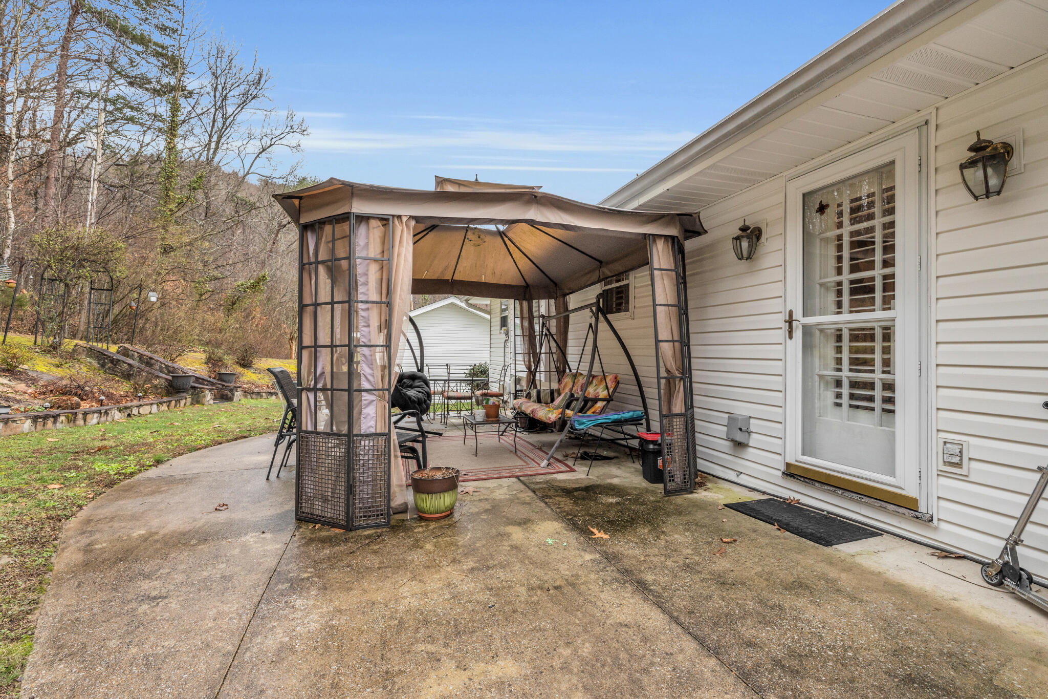 606 Valley Bridge Road
