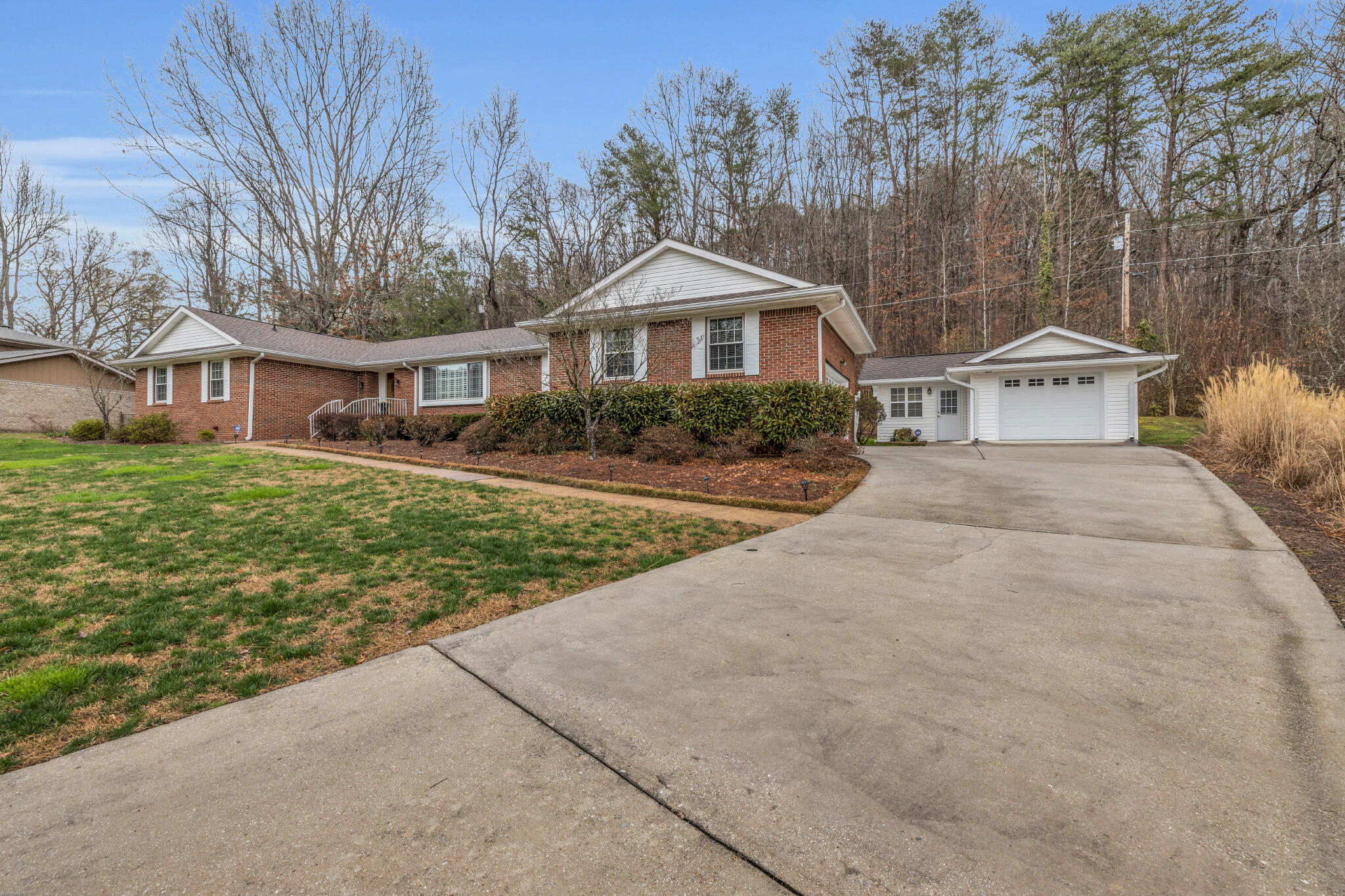 606 Valley Bridge Road