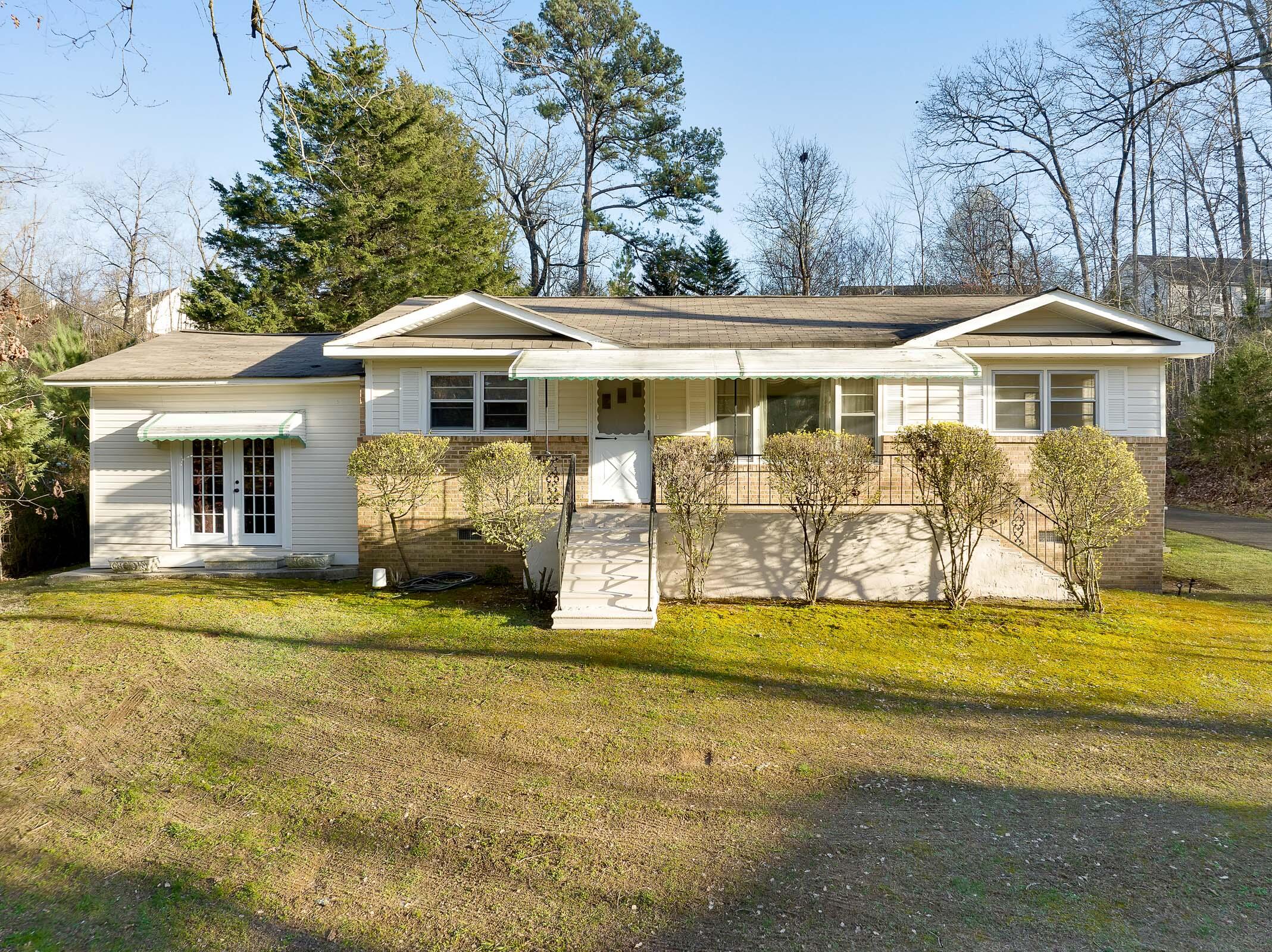 1211 Baggett Road