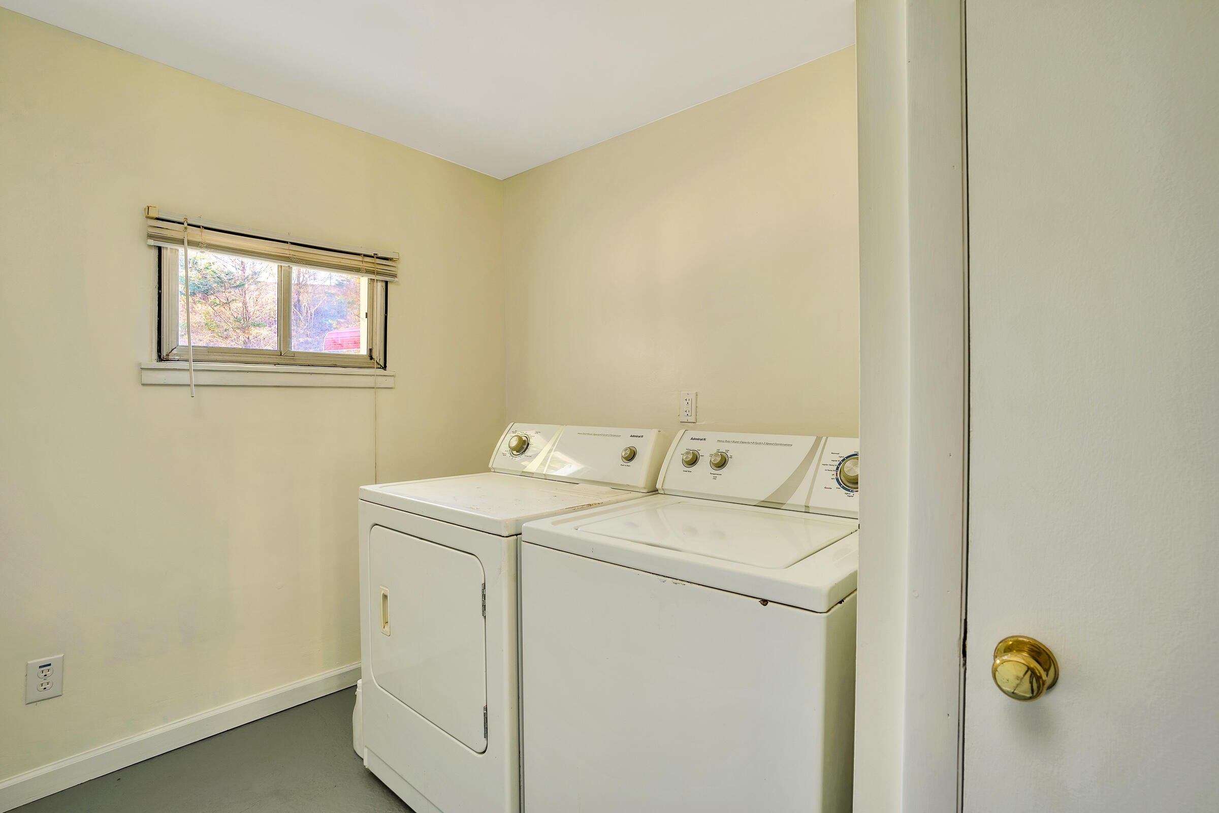 1211 Baggett Road