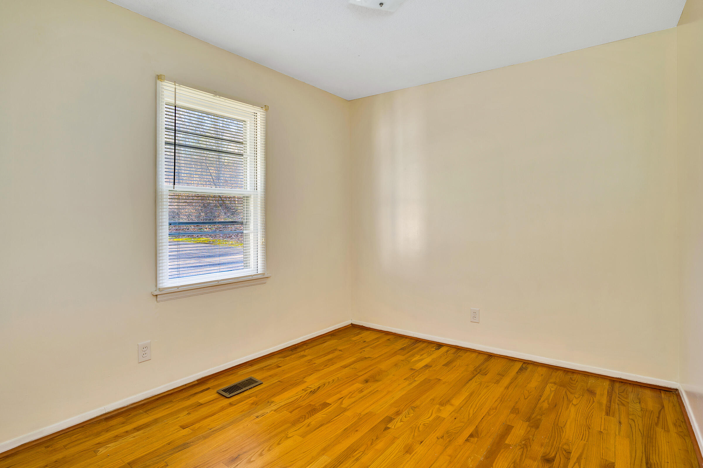 1211 Baggett Road