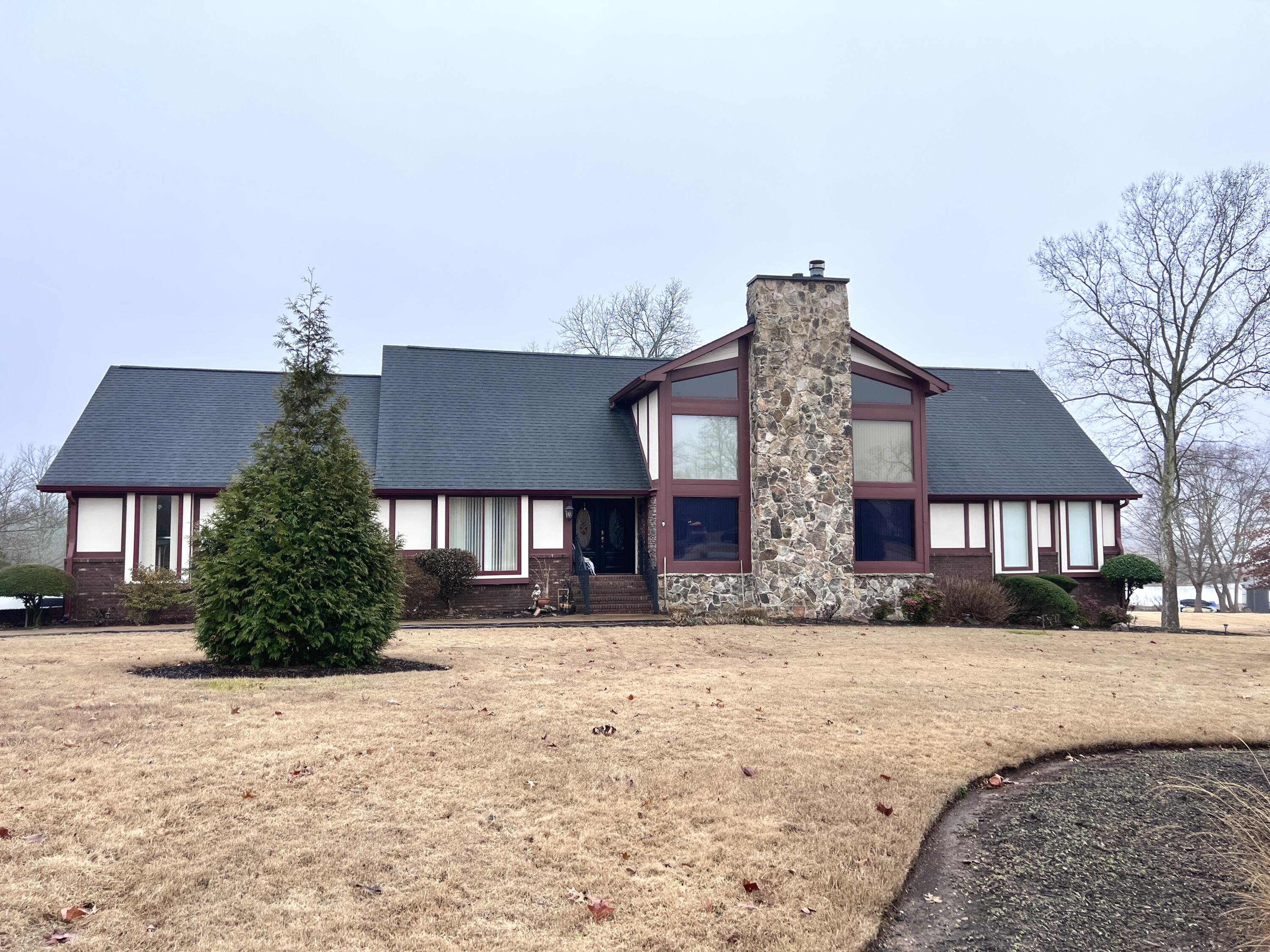 8018 Turtle Lane