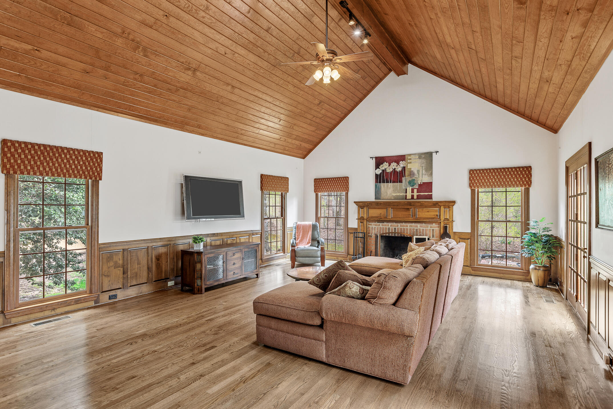 57 Middle Creek Road