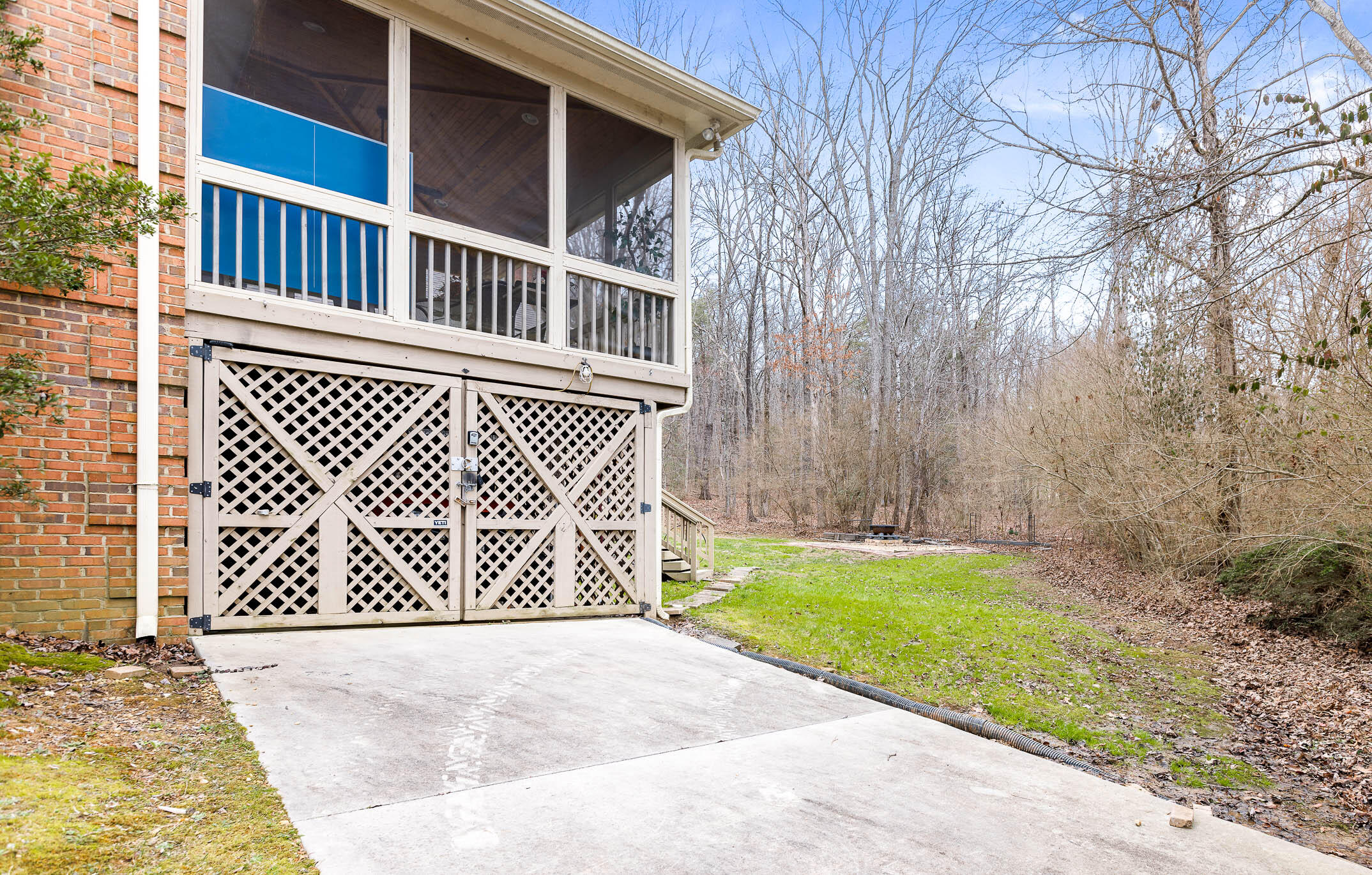 57 Middle Creek Road