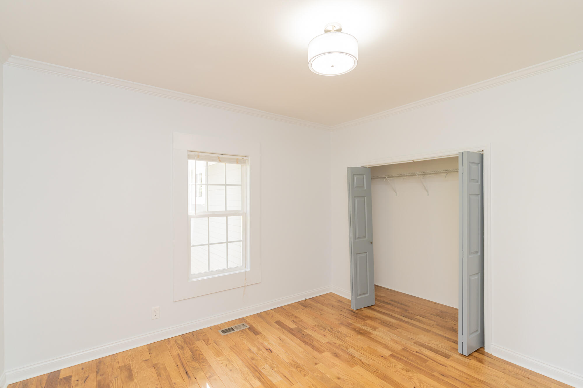 216 P'Poole Avenue