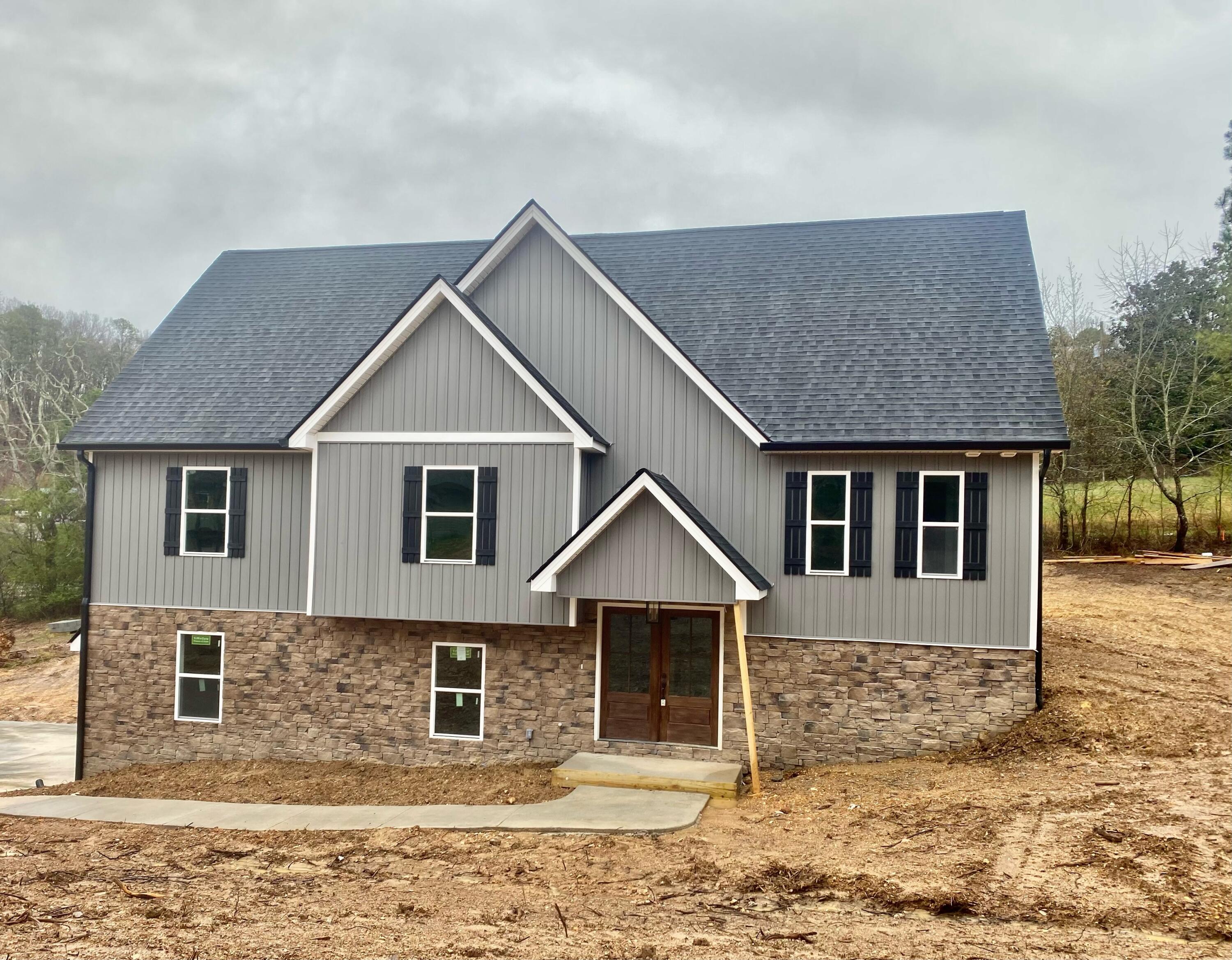 37 Falcons View Drive, 1