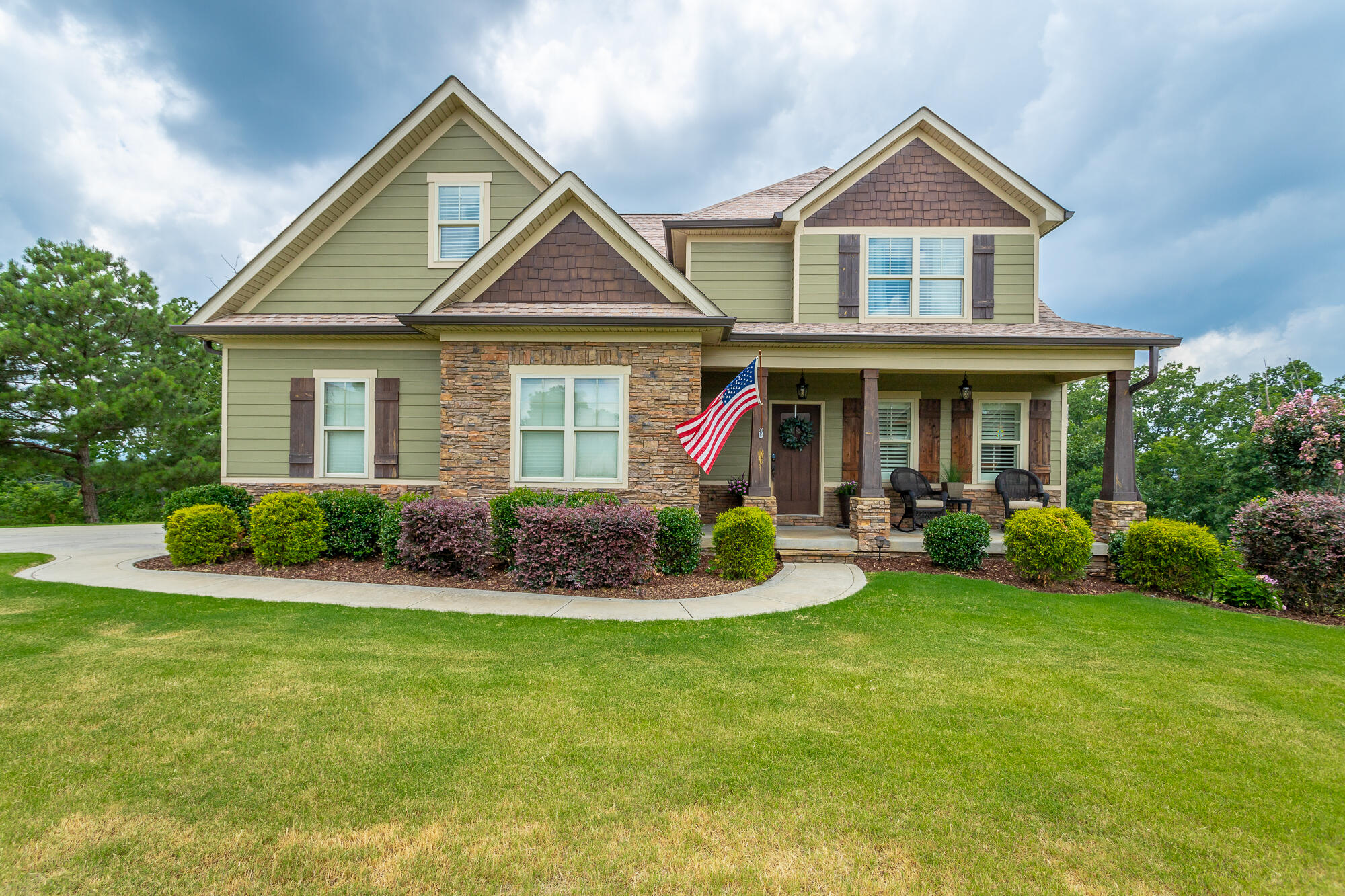 80 The Pointe Drive
