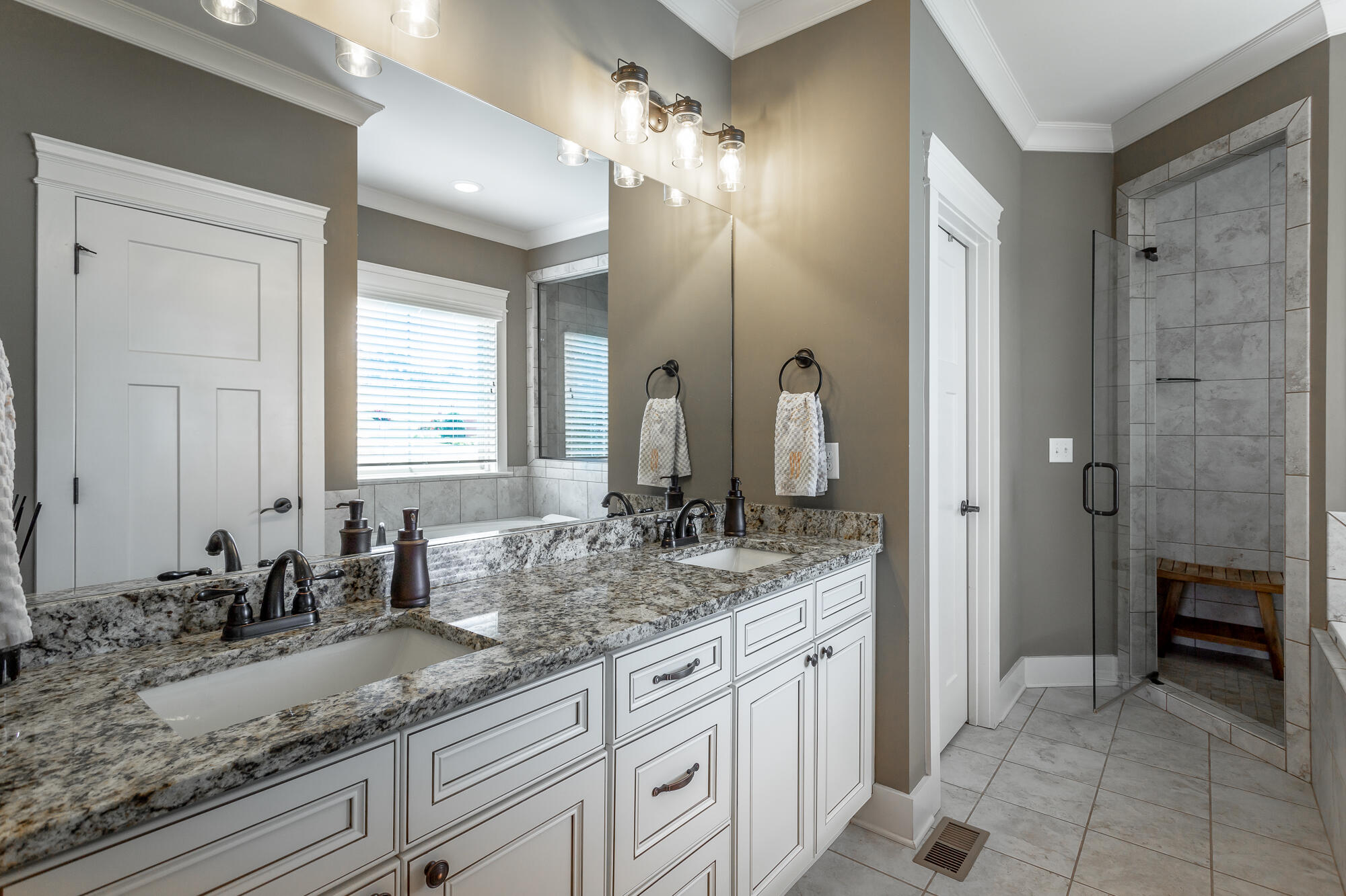 80 The Pointe Drive