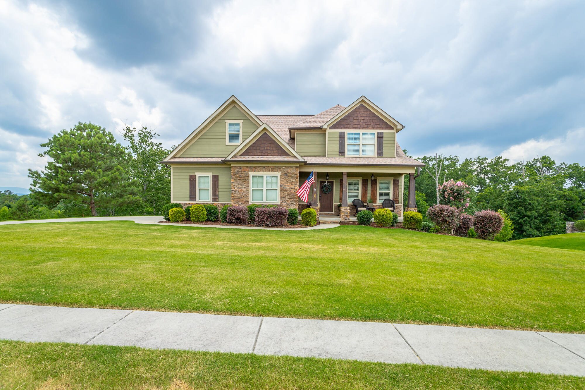 80 The Pointe Drive