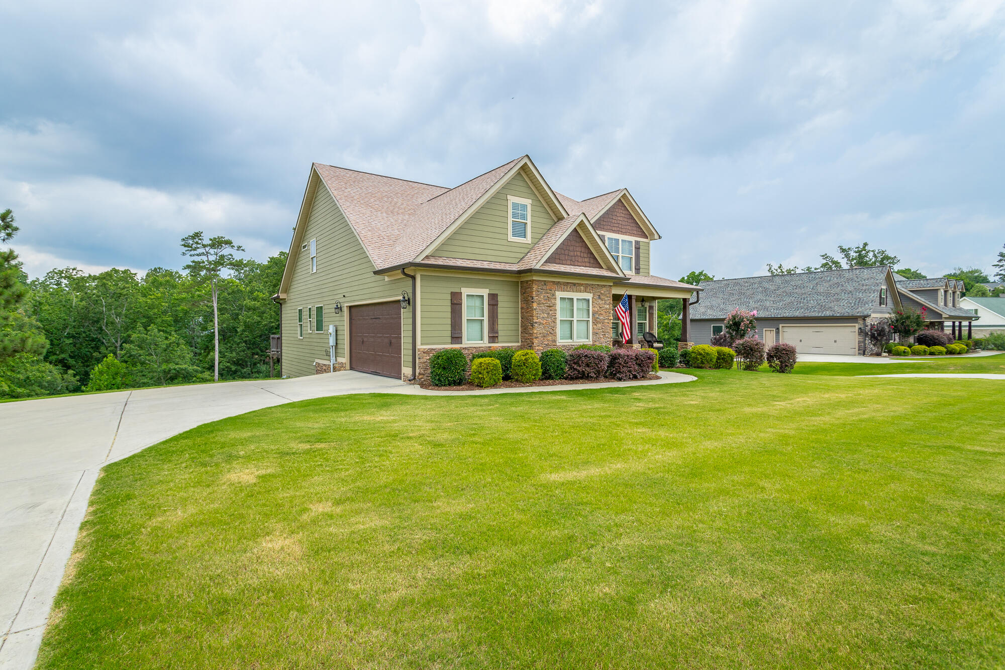 80 The Pointe Drive